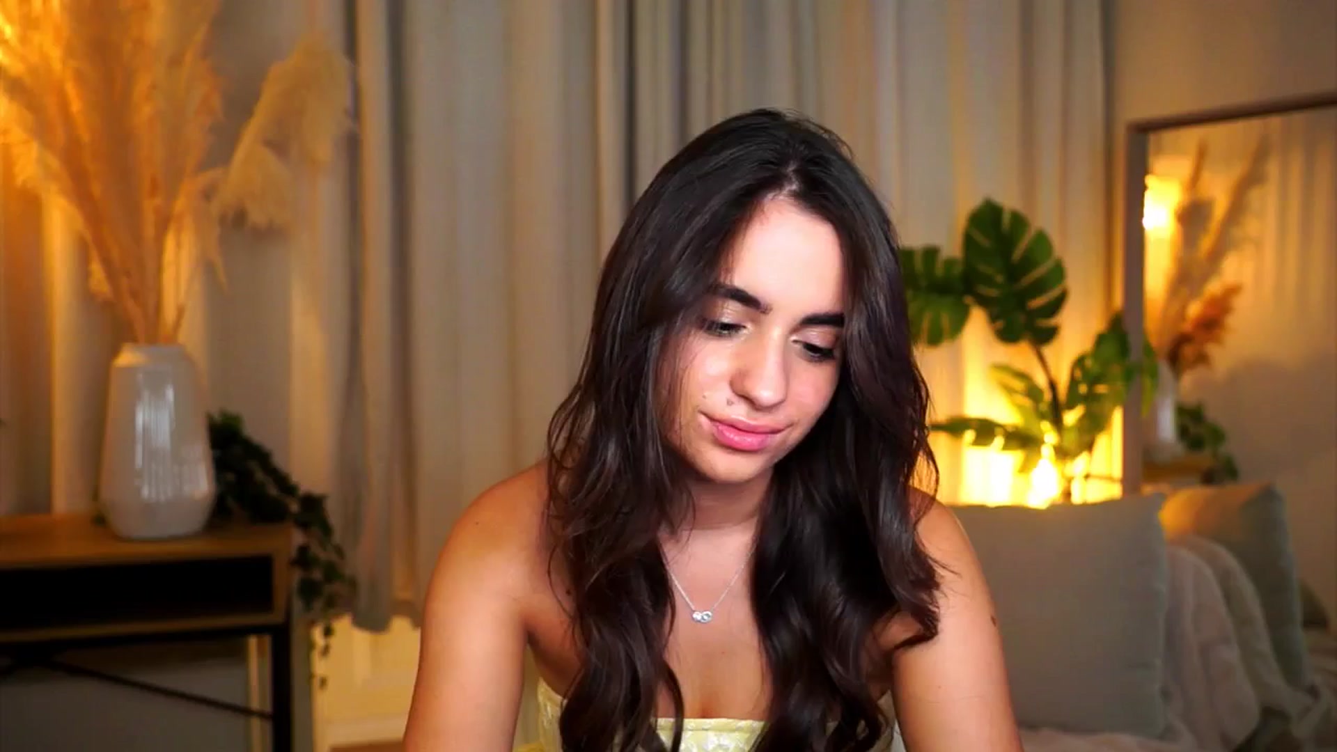 Gallery image thumbnail from milkyway_'s myfreecams stream on, 09/15/2025, 15:57 image 11 of 20