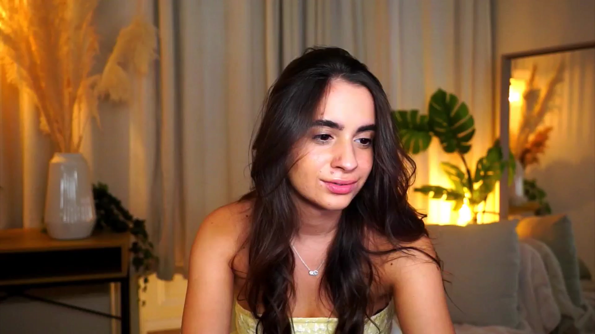 Gallery image thumbnail from milkyway_'s myfreecams stream on, 09/15/2025, 15:57 image 10 of 20