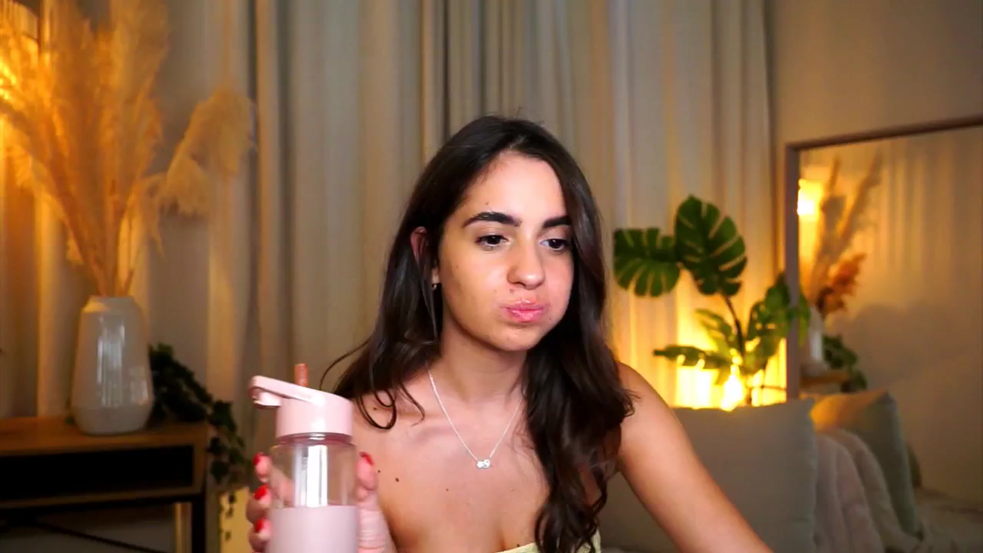 Gallery image thumbnail from milkyway_'s myfreecams stream on, 09/15/2025, 15:57 image 2 of 20