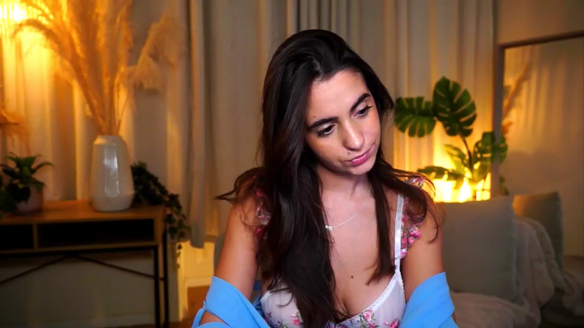 Gallery image thumbnail from milkyway_'s myfreecams stream on, 09/17/2025, 18:12 image 19 of 20