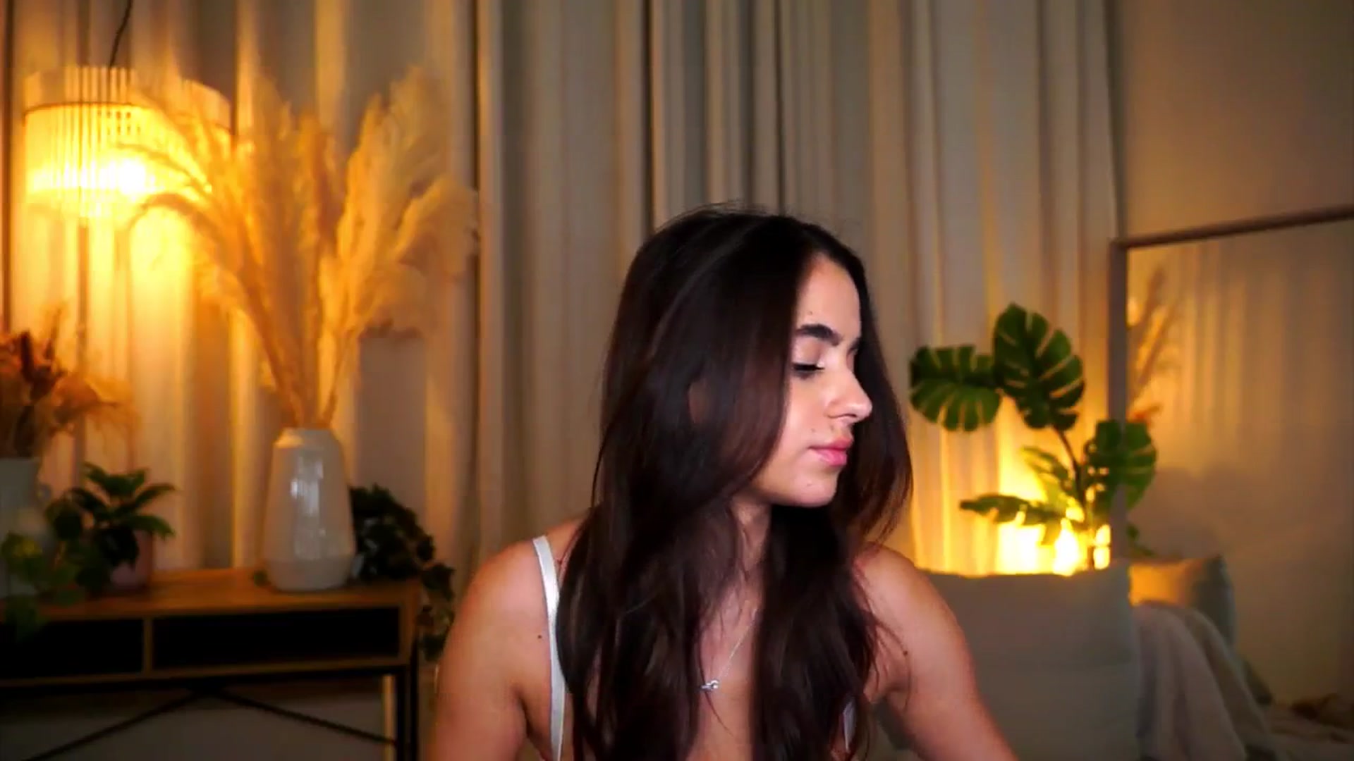 Gallery image thumbnail from milkyway_'s myfreecams stream on, 09/20/2025, 18:12 image 17 of 20
