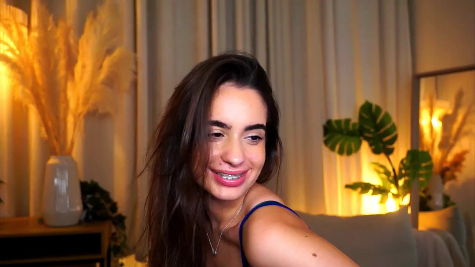 Gallery image thumbnail from milkyway_'s myfreecams stream on, 09/21/2025, 17:11 image 8 of 20