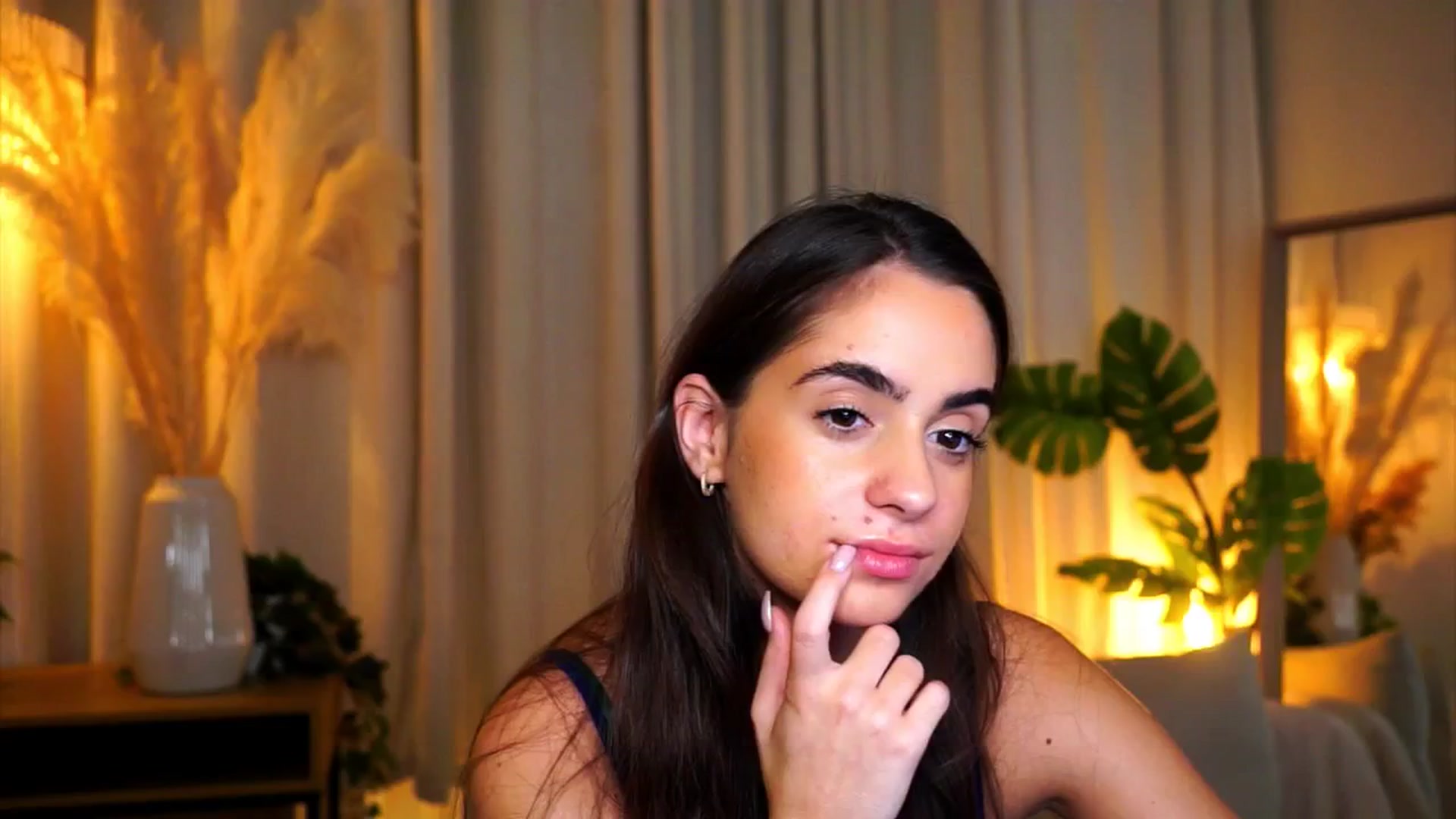 Gallery image thumbnail from milkyway_'s myfreecams stream on, 09/21/2025, 17:11 image 12 of 20