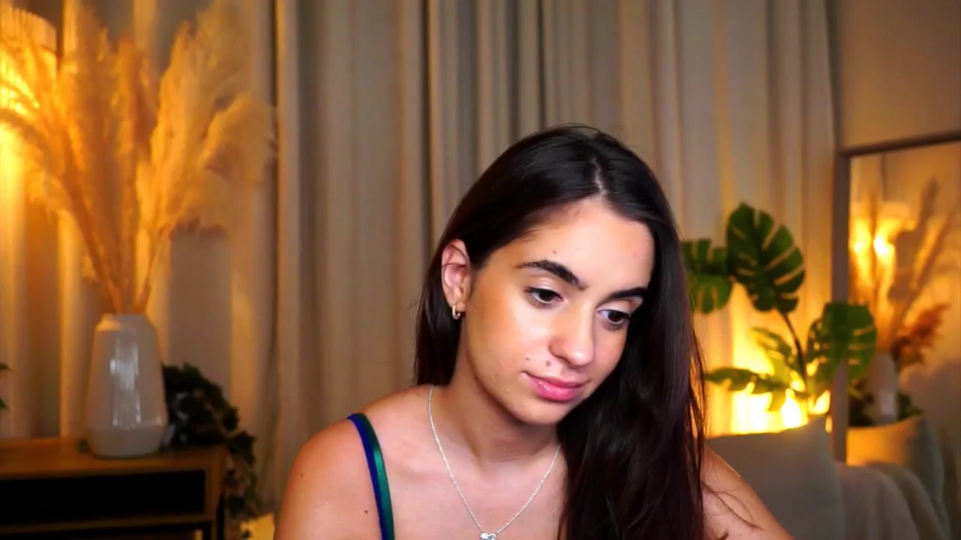 Gallery image thumbnail from milkyway_'s myfreecams stream on, 09/21/2025, 17:11 image 13 of 20