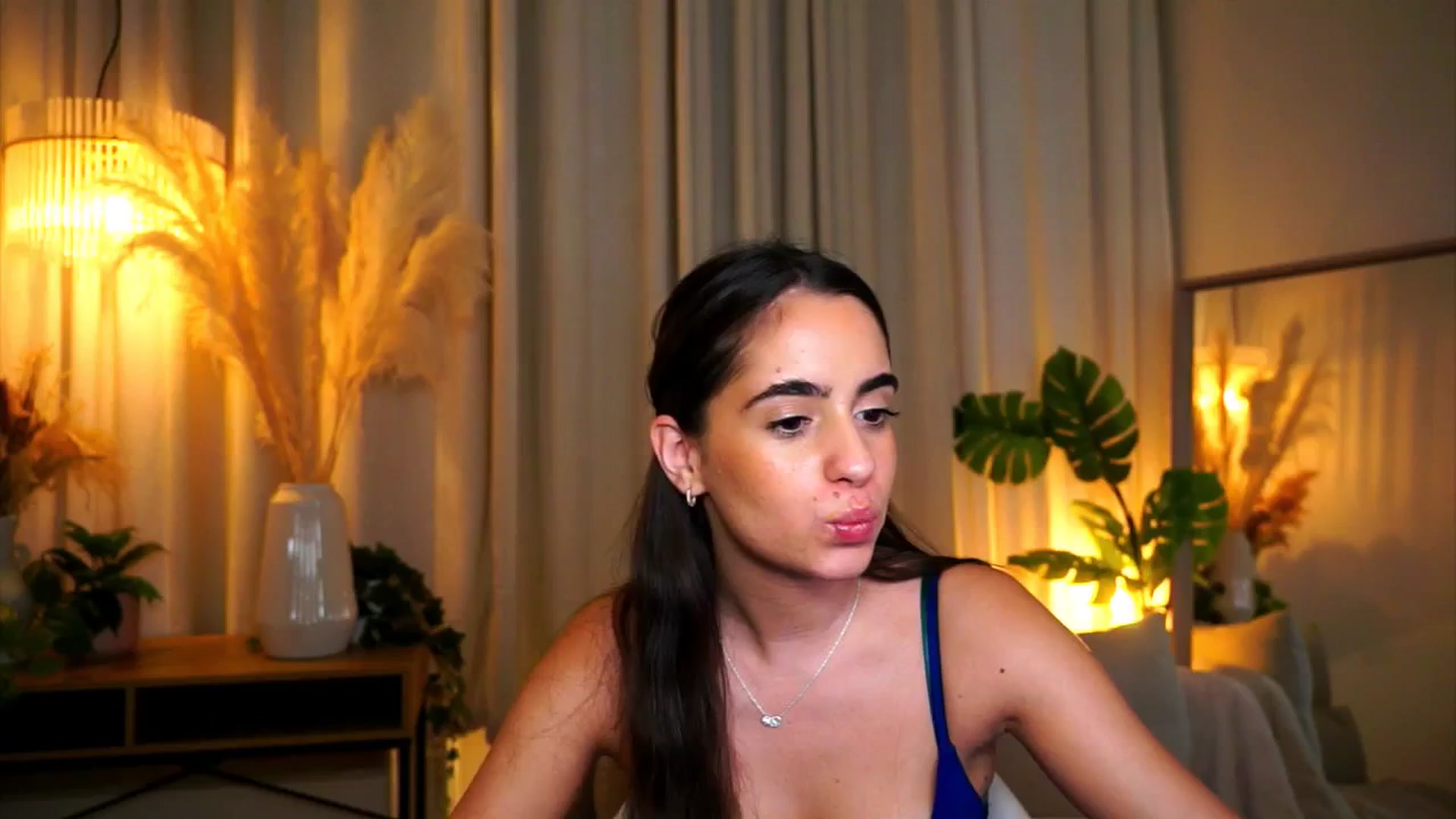 Gallery image thumbnail from milkyway_'s myfreecams stream on, 09/21/2025, 19:06 image 3 of 20