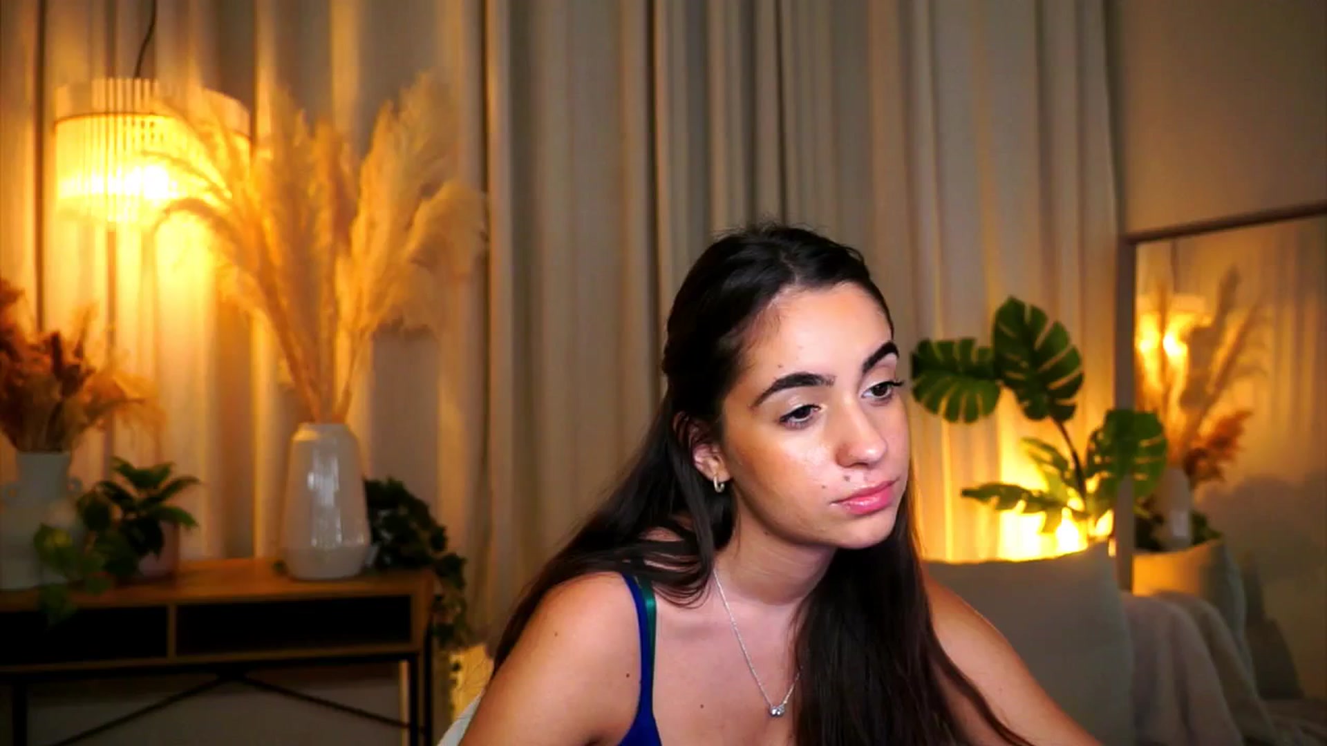 Gallery image thumbnail from milkyway_'s myfreecams stream on, 09/21/2025, 19:06 image 18 of 20
