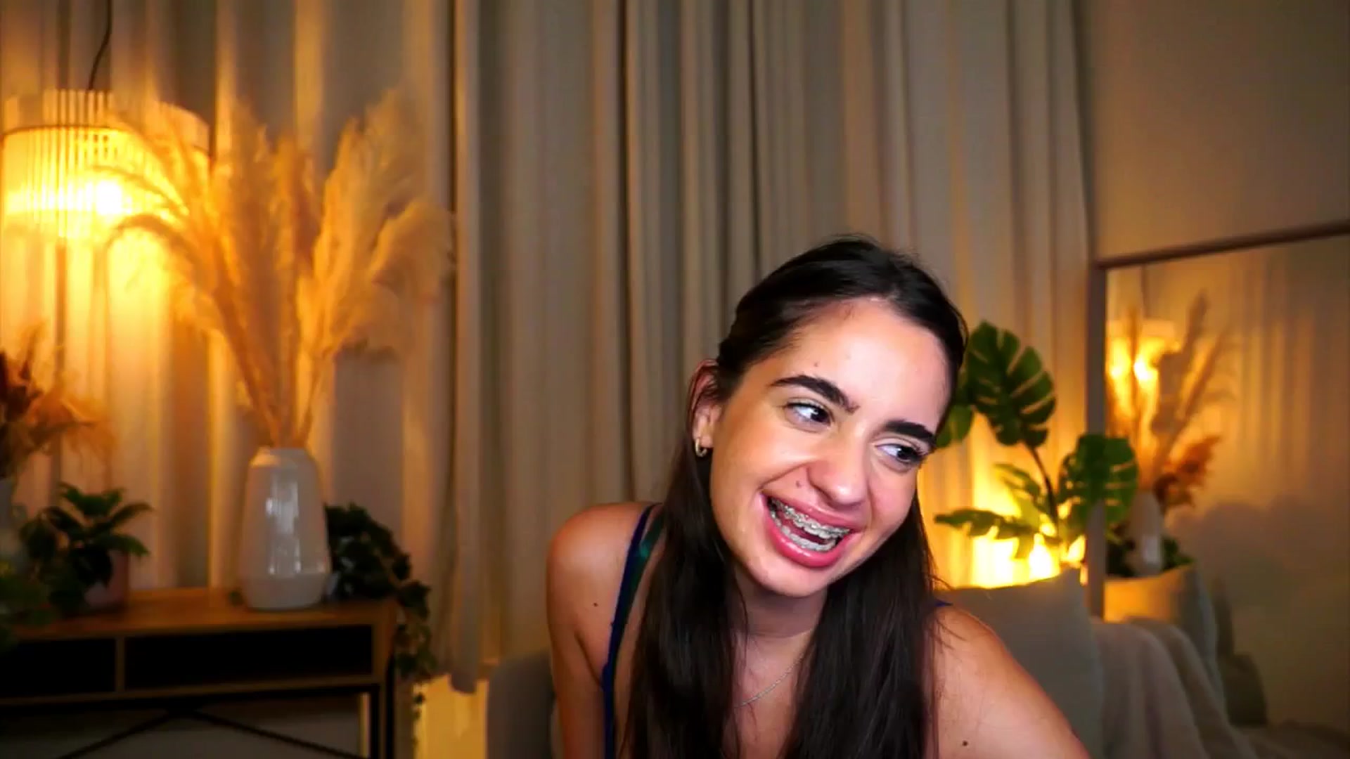 Gallery image thumbnail from milkyway_'s myfreecams stream on, 09/21/2025, 19:06 image 4 of 20