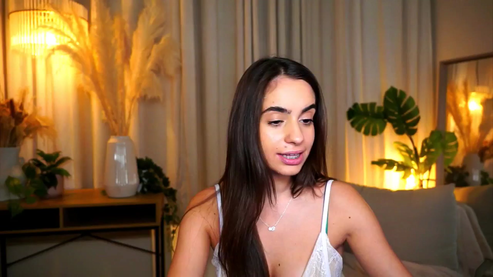 Gallery image thumbnail from milkyway_'s myfreecams stream on, 09/26/2025, 19:01 image 19 of 20