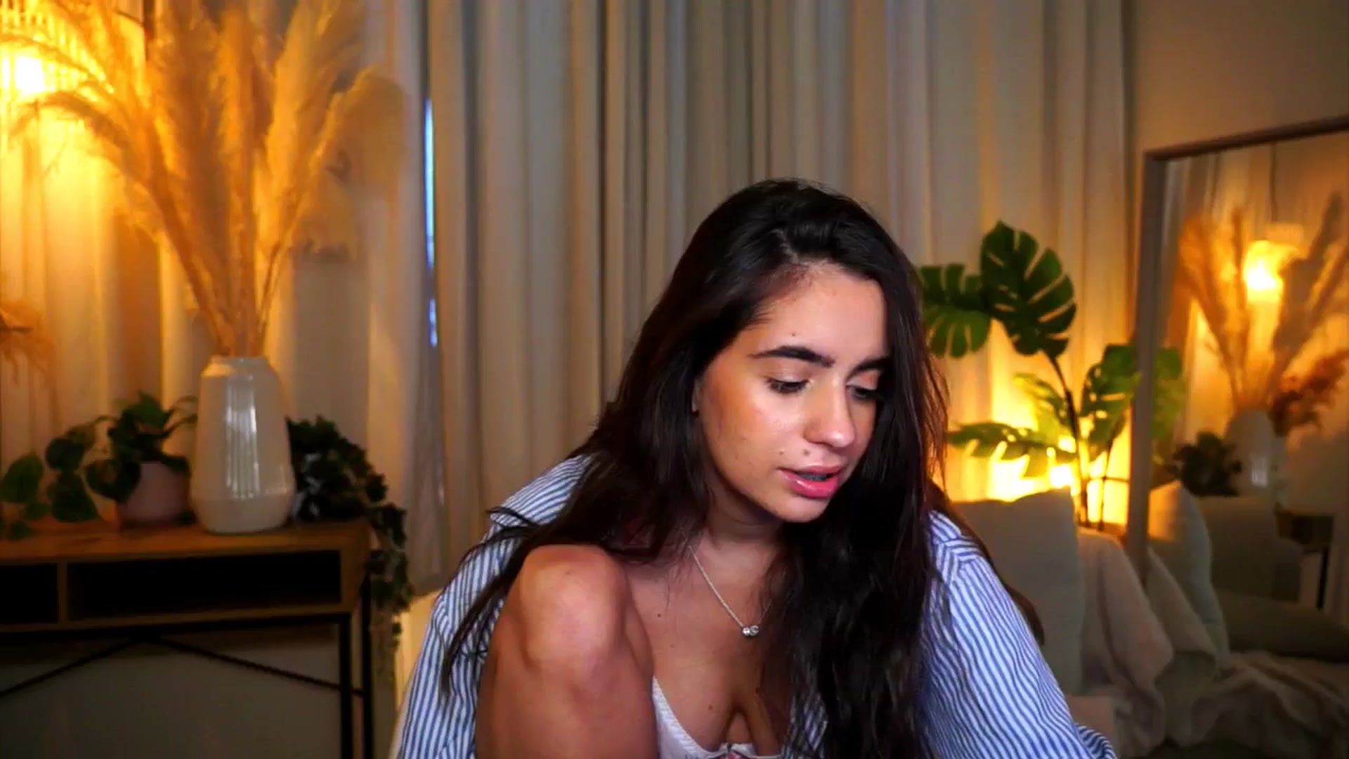 Gallery image thumbnail from milkyway_'s myfreecams stream on, 09/29/2025, 14:05 image 19 of 20