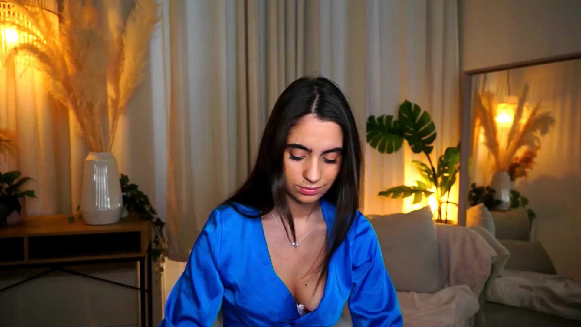 Gallery image thumbnail from milkyway_'s myfreecams stream on, 10/08/2025, 11:54 image 6 of 20