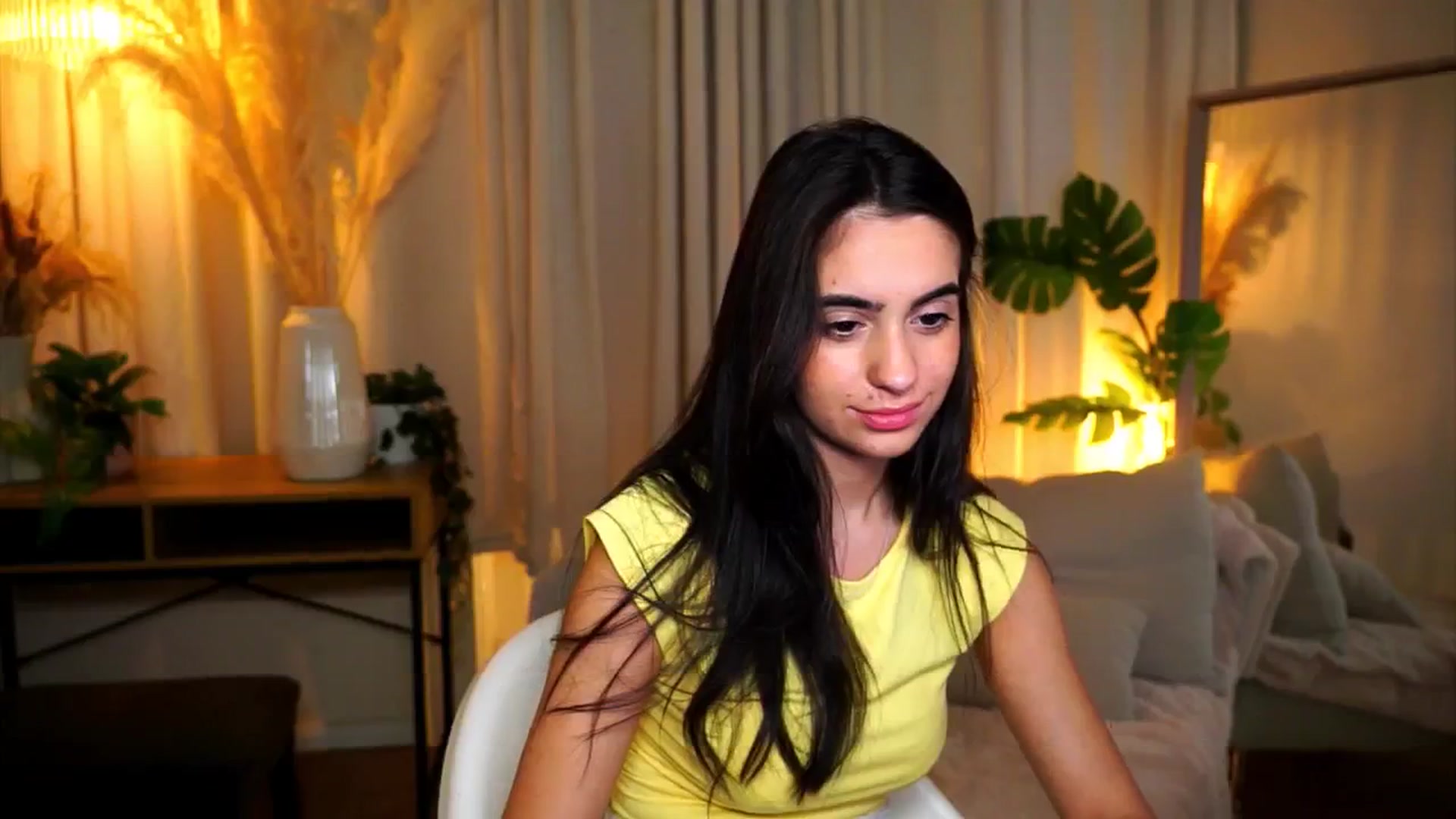 Gallery image thumbnail from milkyway_'s myfreecams stream on, 10/13/2025, 18:25 image 16 of 20