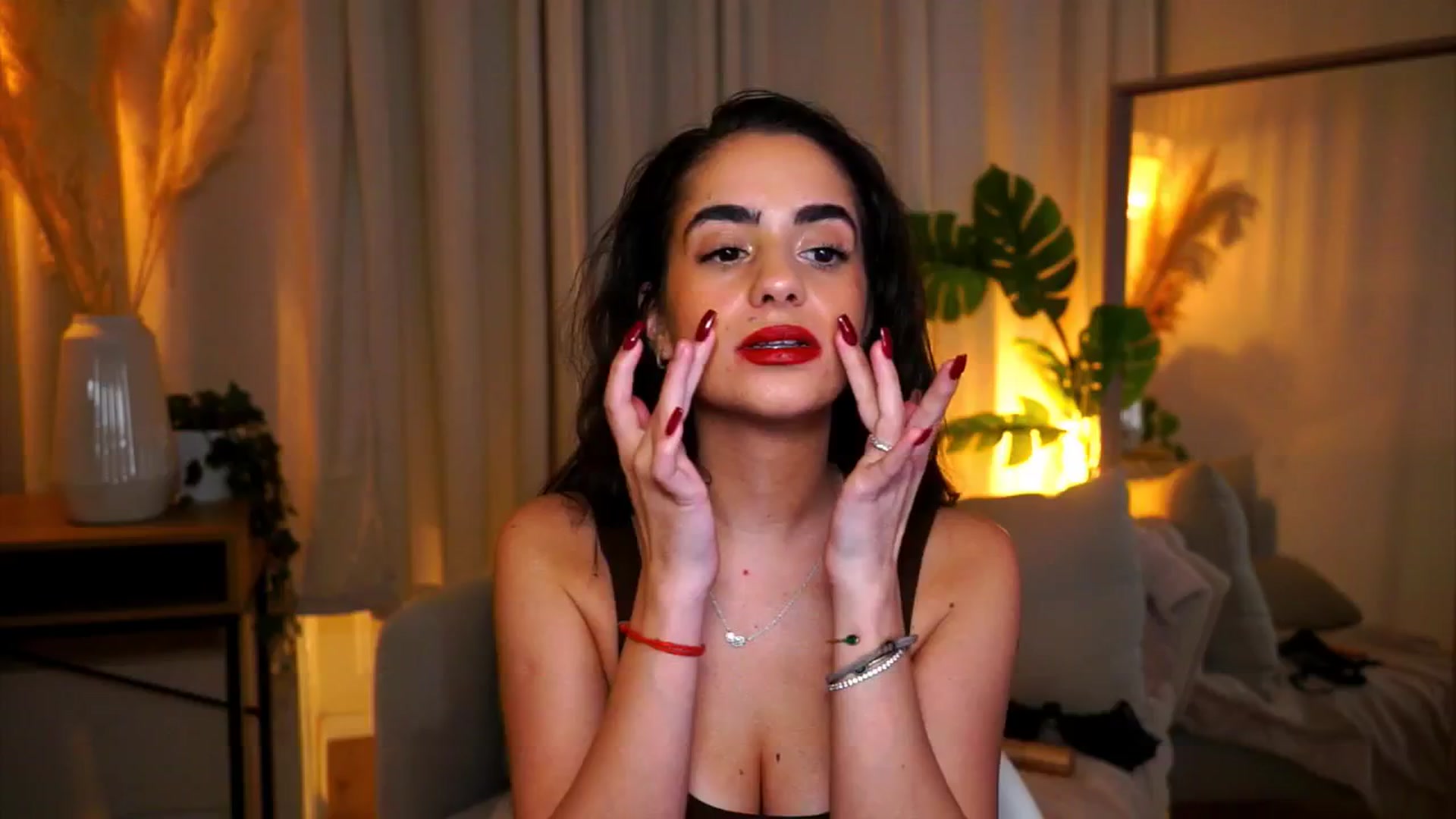 Gallery image thumbnail from milkyway_'s myfreecams stream on, 10/16/2025, 18:49 image 1 of 20