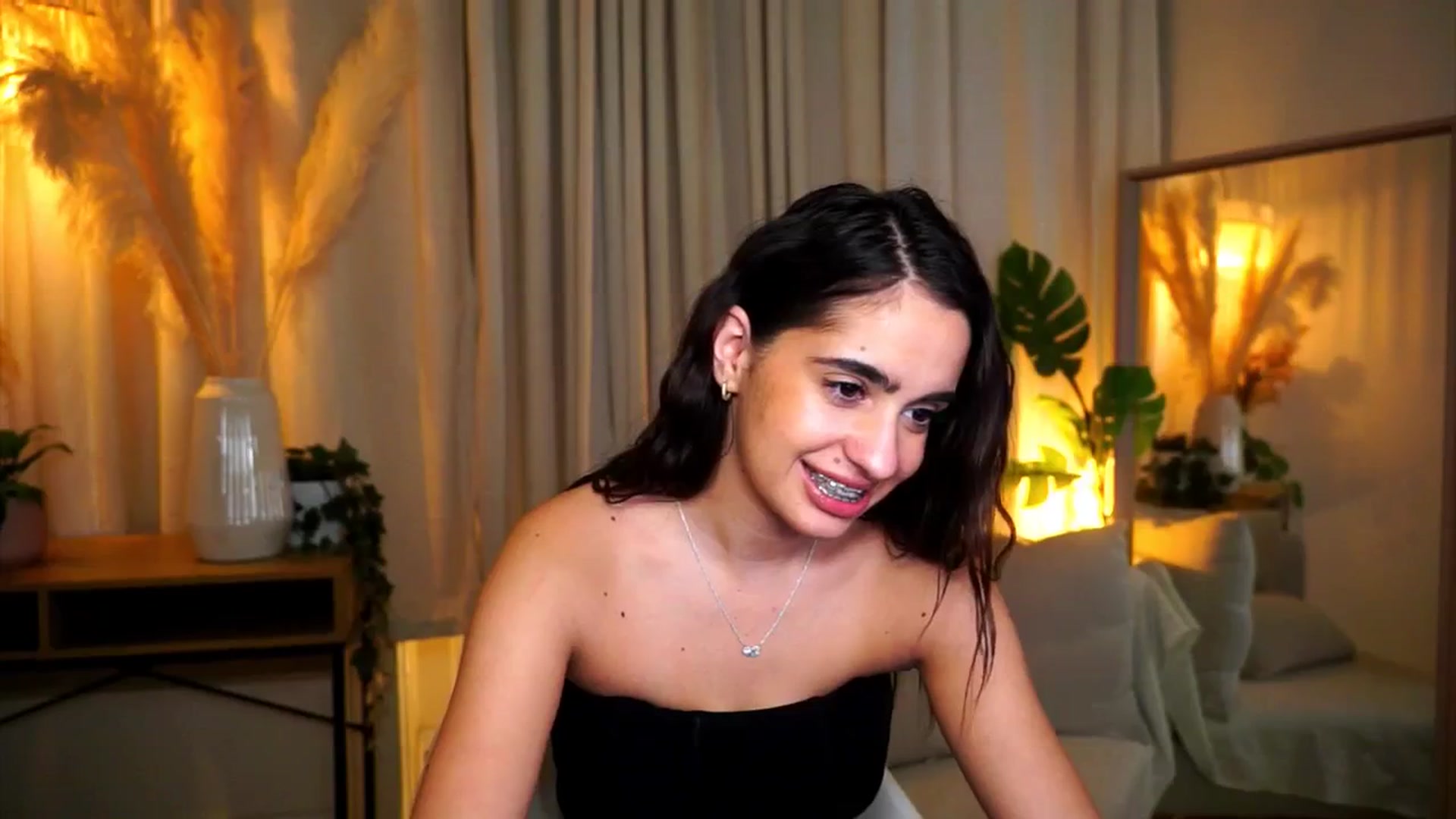 Gallery image thumbnail from milkyway_'s myfreecams stream on, 10/27/2025, 17:56 image 4 of 20