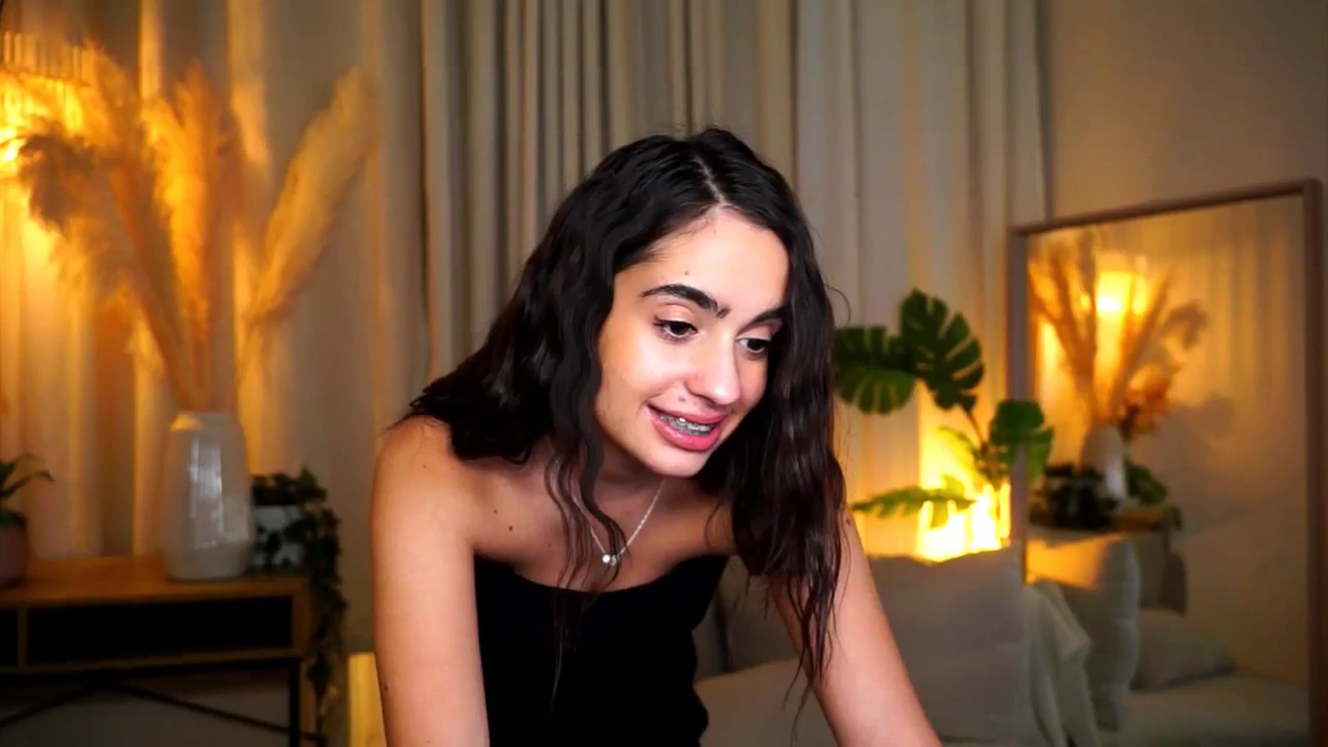 Gallery image thumbnail from milkyway_'s myfreecams stream on, 10/27/2025, 17:56 image 6 of 20