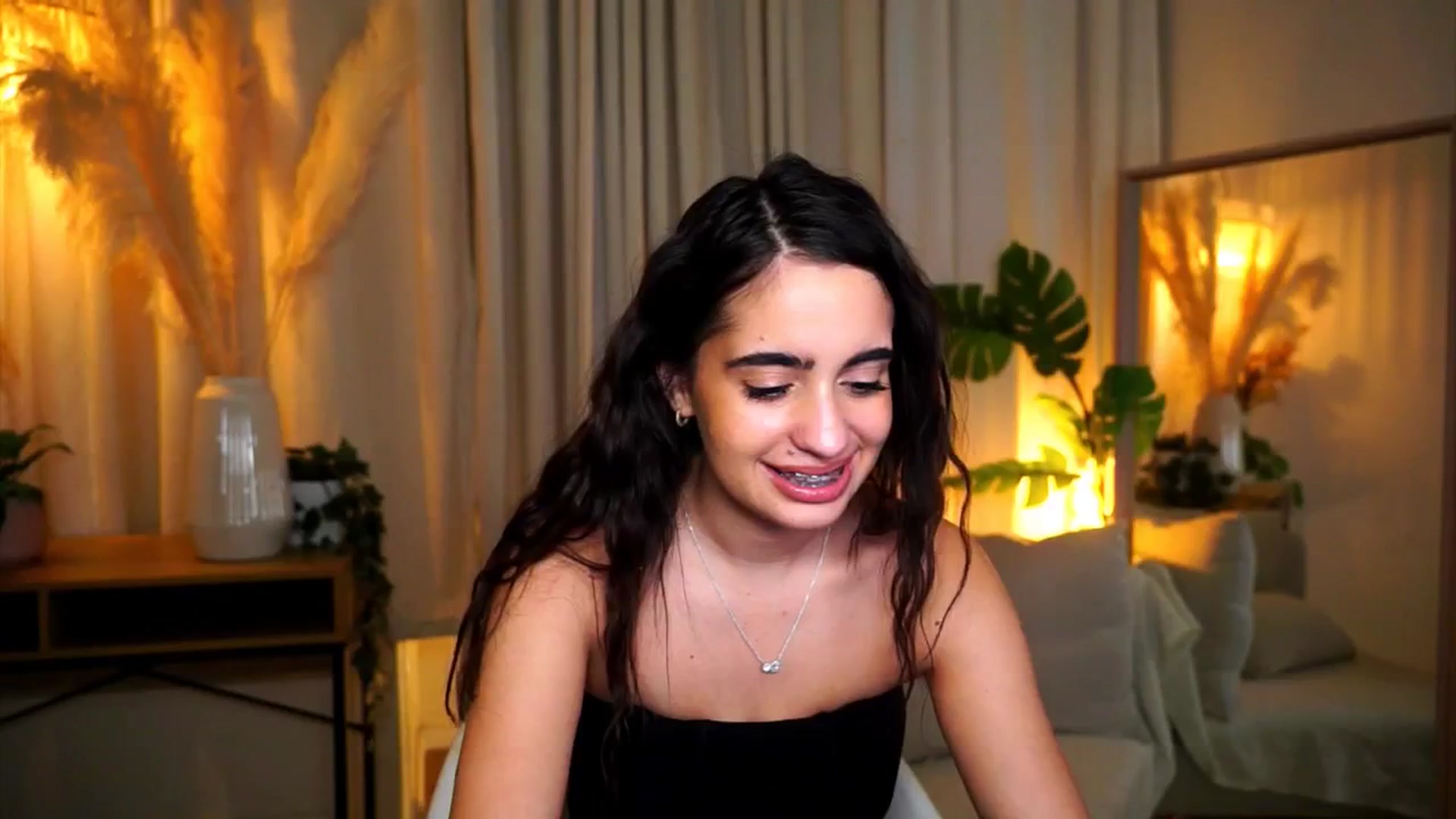 Gallery image thumbnail from milkyway_'s myfreecams stream on, 10/27/2025, 17:56 image 3 of 20