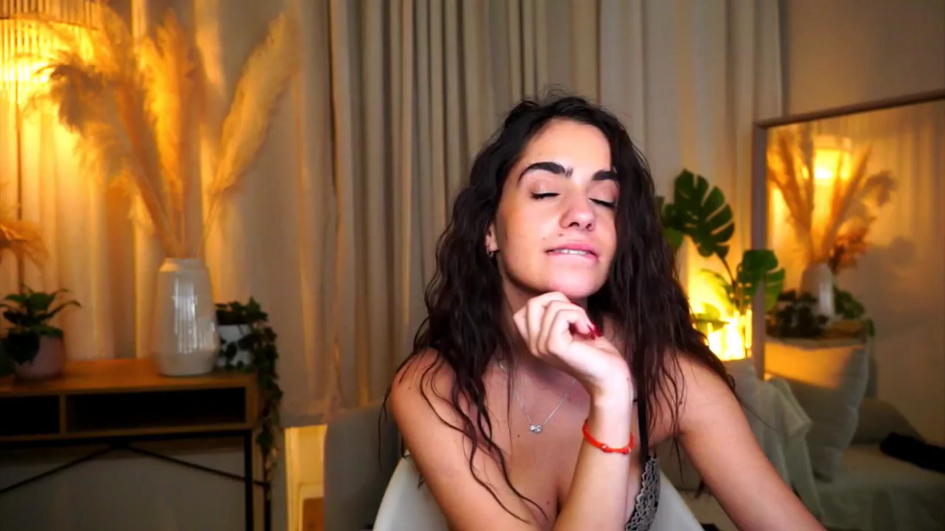 Gallery image thumbnail from milkyway_'s myfreecams stream on, 10/27/2025, 22:07 image 18 of 20