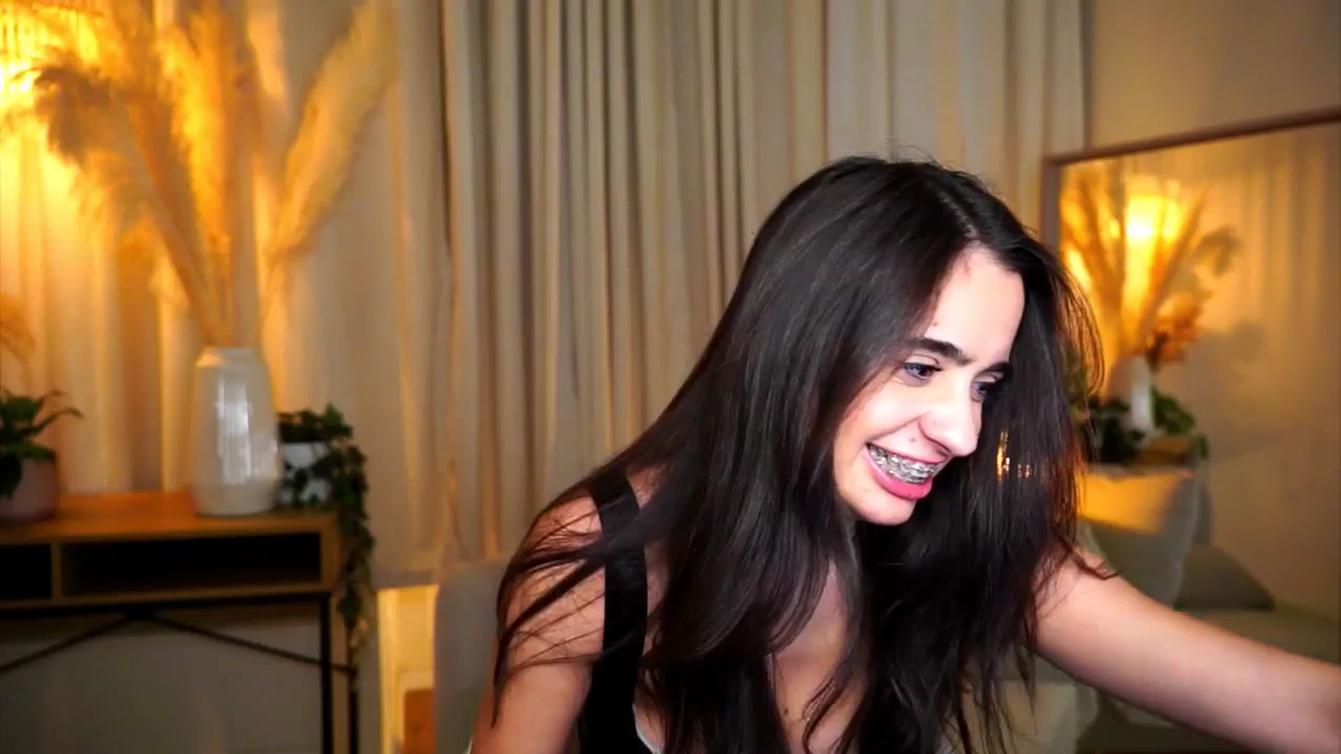 Gallery image thumbnail from milkyway_'s myfreecams stream on, 10/28/2025, 18:46 image 17 of 20