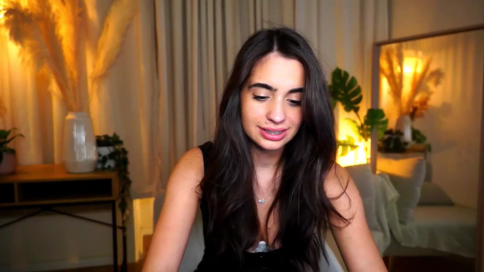 Gallery image thumbnail from milkyway_'s myfreecams stream on, 10/28/2025, 18:46 image 7 of 20