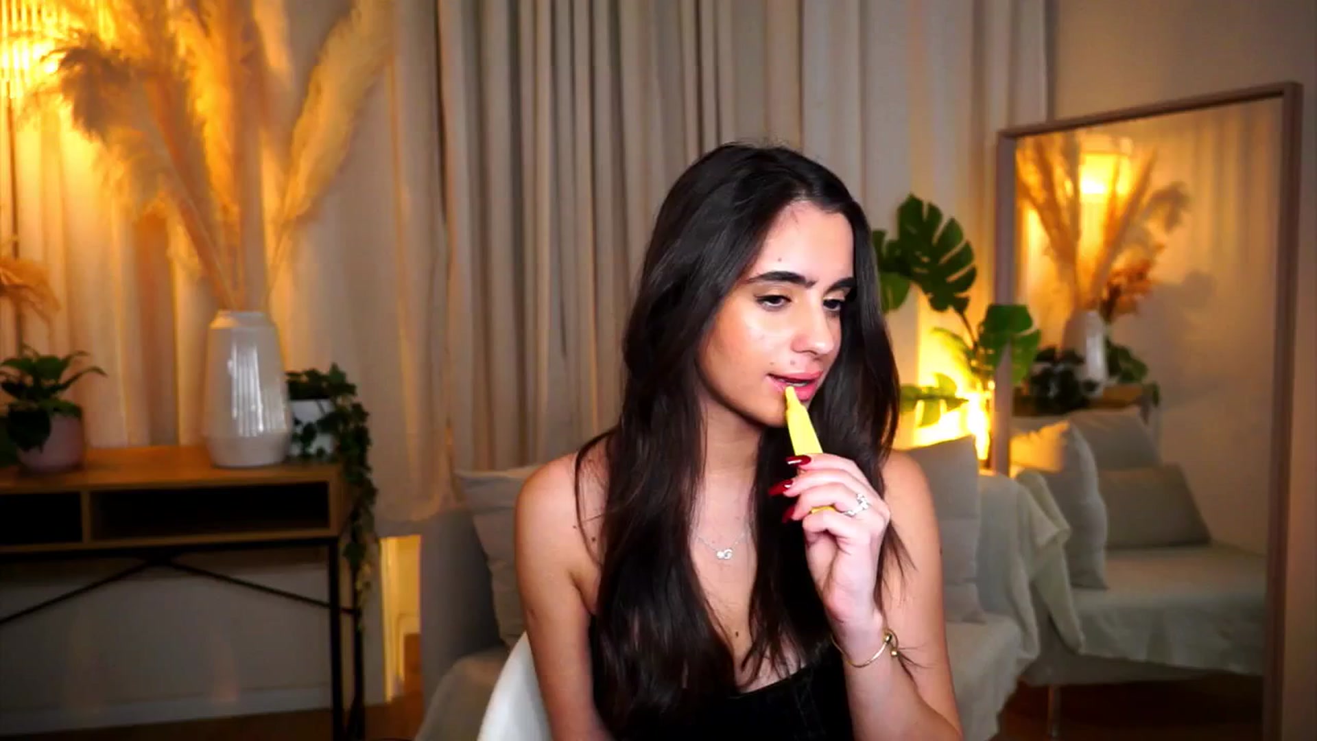 Gallery image thumbnail from milkyway_'s myfreecams stream on, 10/31/2025, 17:39 image 3 of 20