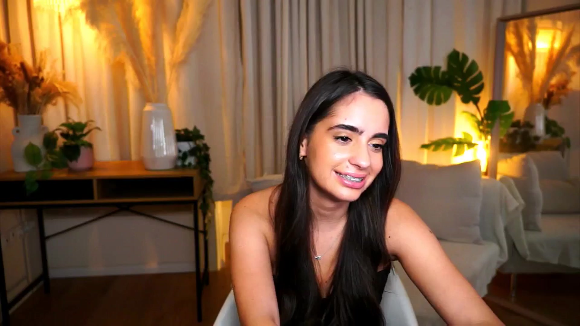 Gallery image thumbnail from milkyway_'s myfreecams stream on, 10/31/2025, 17:39 image 20 of 20