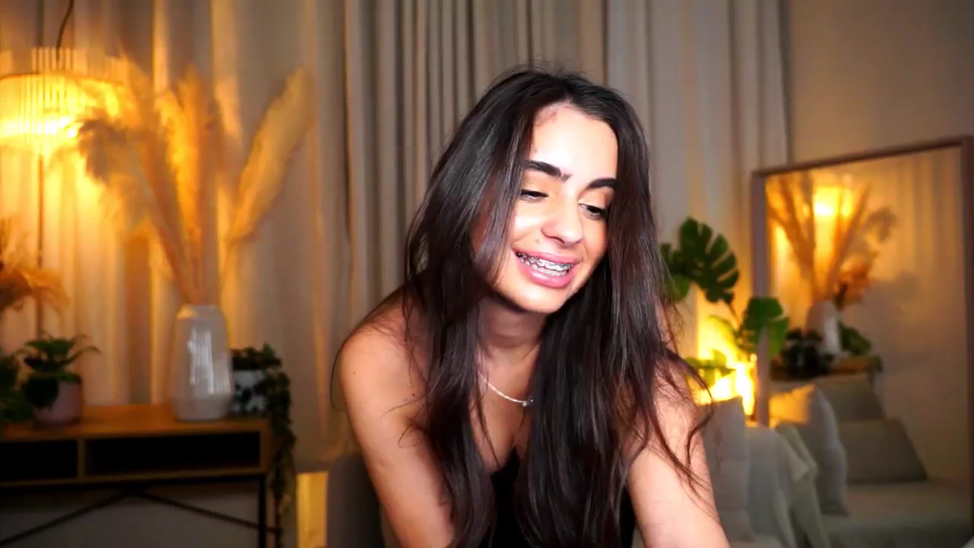Gallery image thumbnail from milkyway_'s myfreecams stream on, 10/31/2025, 17:39 image 1 of 20
