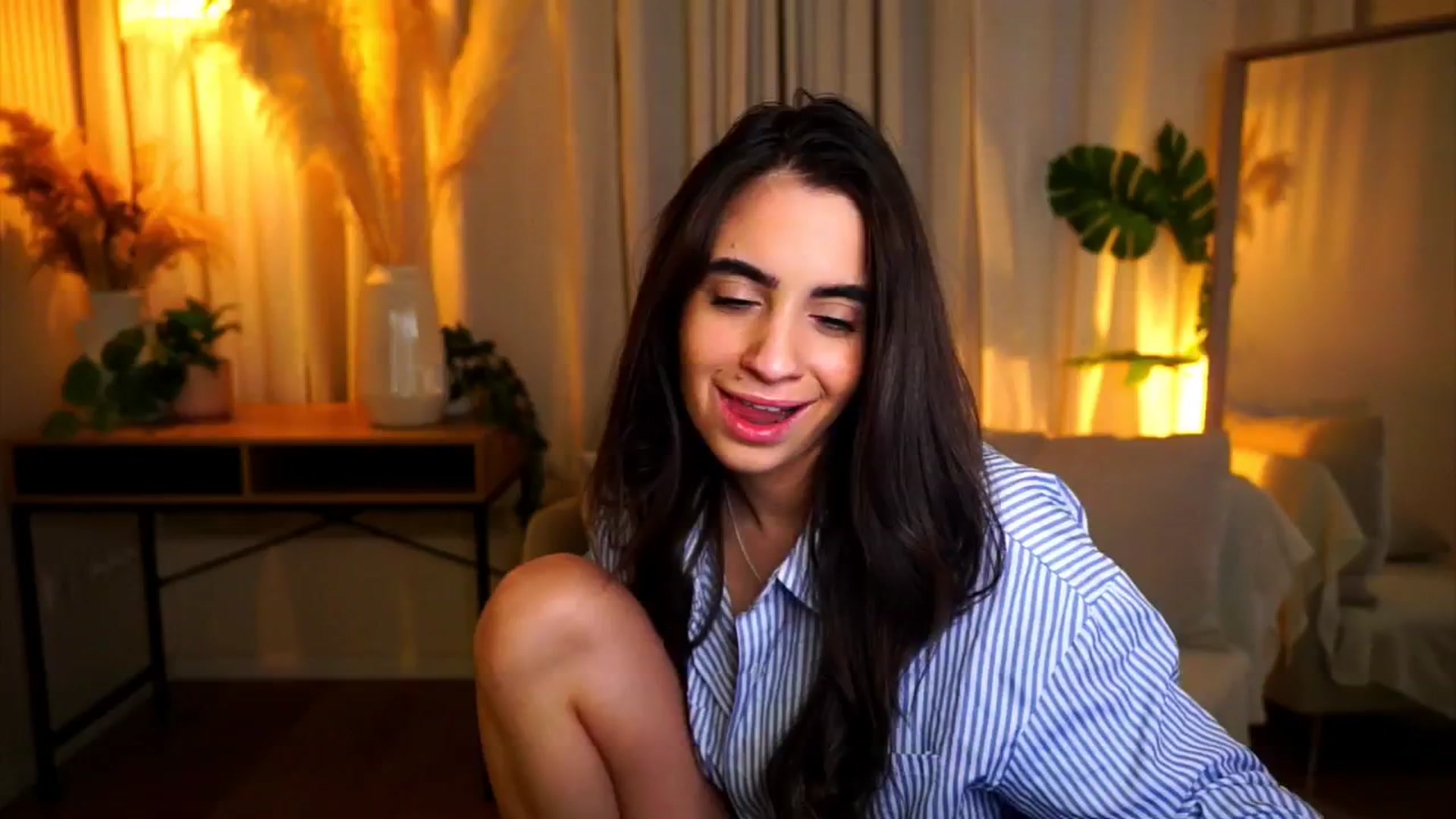 Gallery image thumbnail from milkyway_'s myfreecams stream on, 12/16/2025, 18:36 image 12 of 20