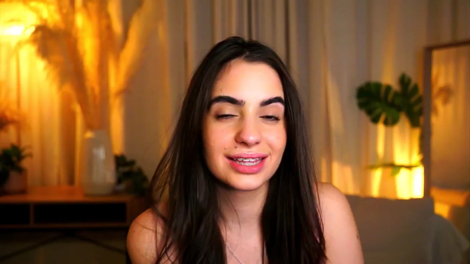 Gallery image thumbnail from milkyway_'s myfreecams stream on, 12/16/2025, 22:45 image 7 of 20