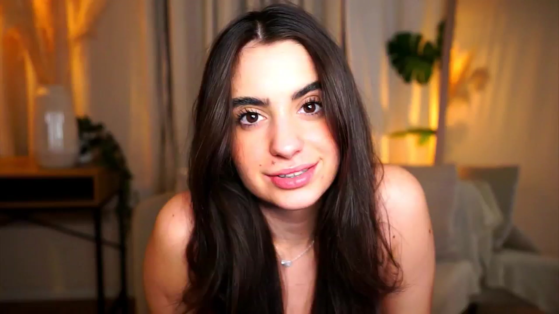 Gallery image thumbnail from milkyway_'s myfreecams stream on, 12/23/2025, 19:49 image 14 of 20