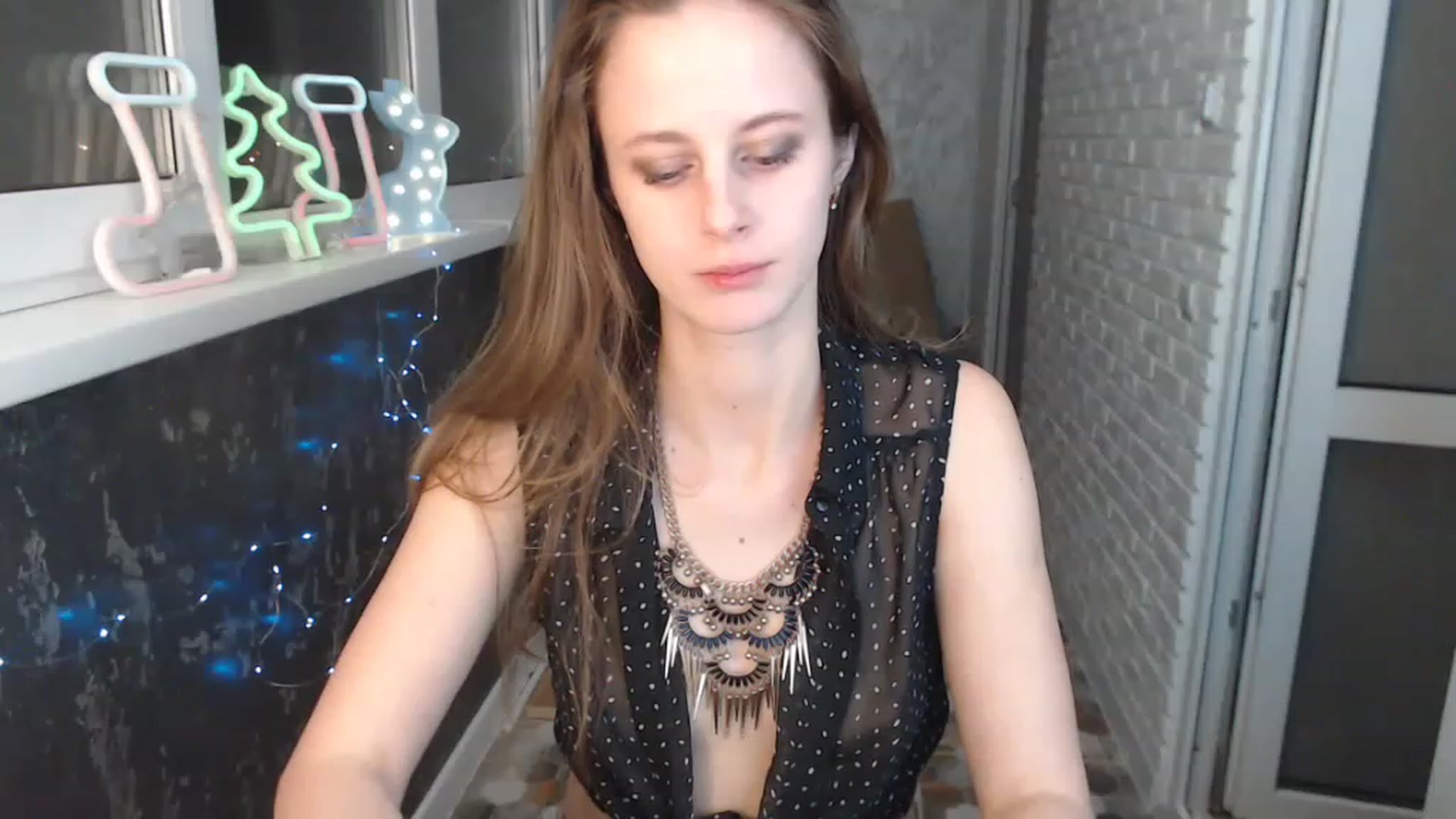 Gallery image thumbnail from mimiMILFal's myfreecams stream on, 12/12/2022, 15:01 image 16 of 20