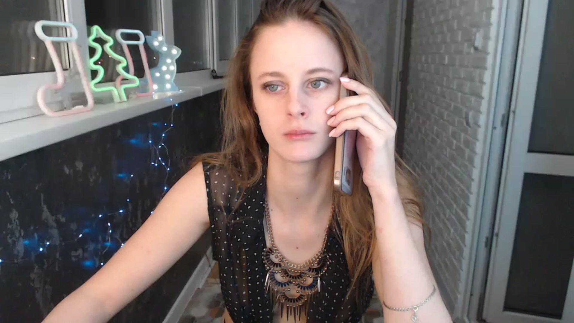 Gallery image thumbnail from mimiMILFal's myfreecams stream on, 12/12/2022, 15:01 image 14 of 20
