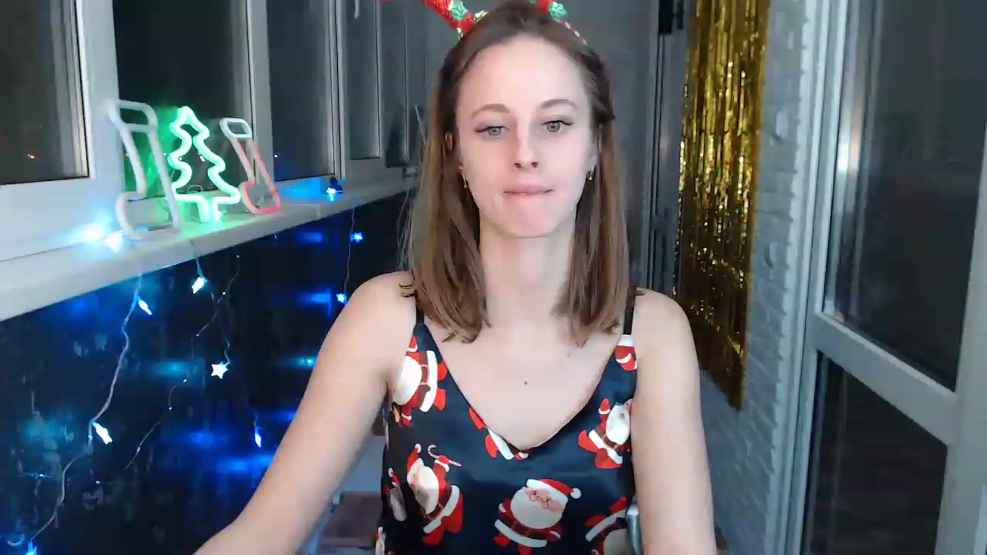 Gallery image thumbnail from mimiMILFal's myfreecams stream on, 12/24/2022, 21:29 image 5 of 20
