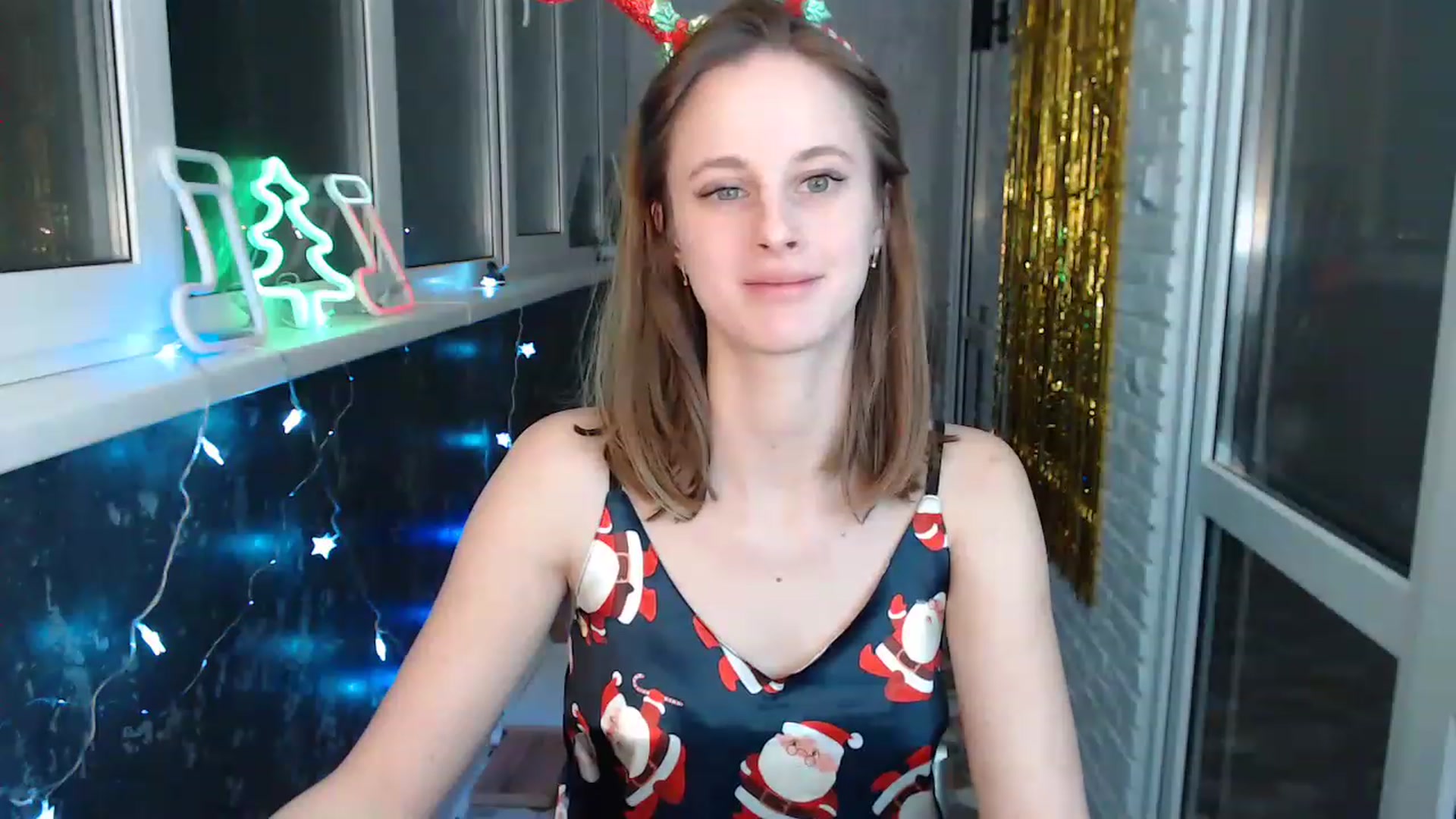 Gallery image thumbnail from mimiMILFal's myfreecams stream on, 12/24/2022, 21:29 image 4 of 20