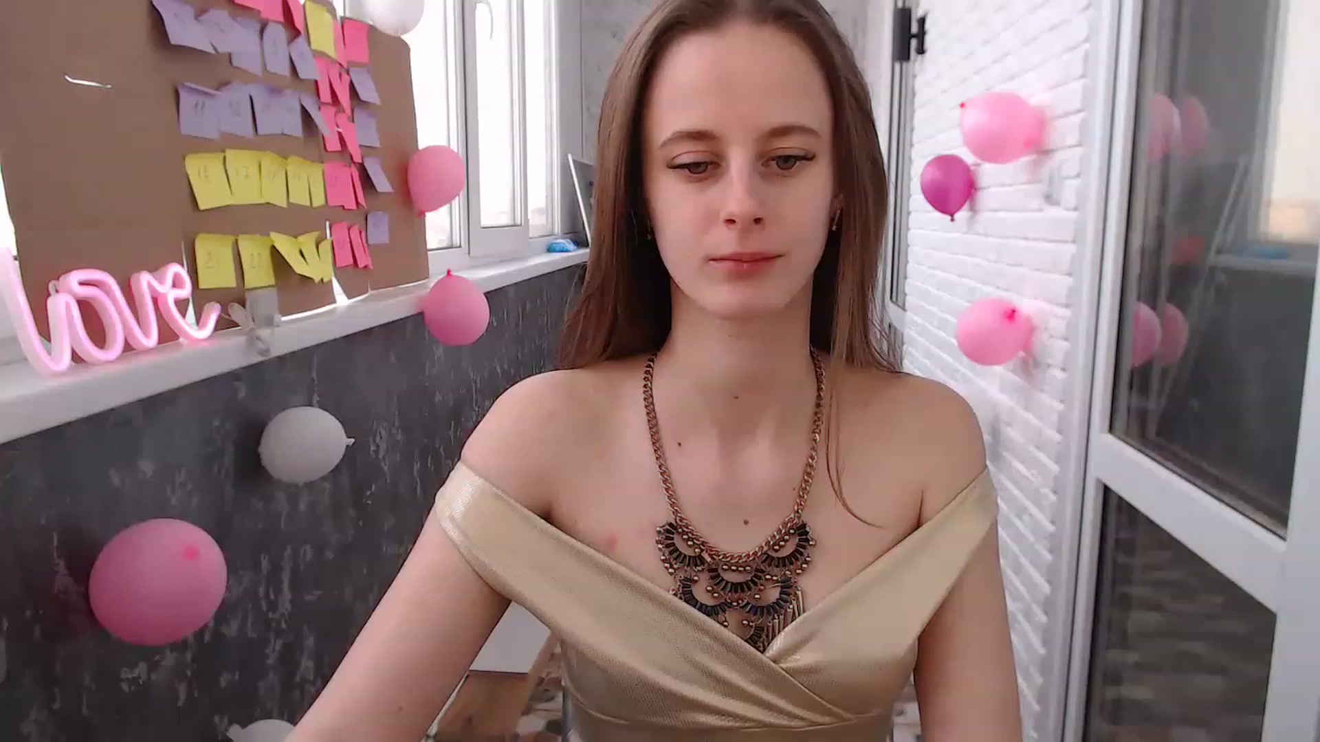 Gallery image thumbnail from mimiMILFal's myfreecams stream on, 02/19/2023, 14:08 image 4 of 20