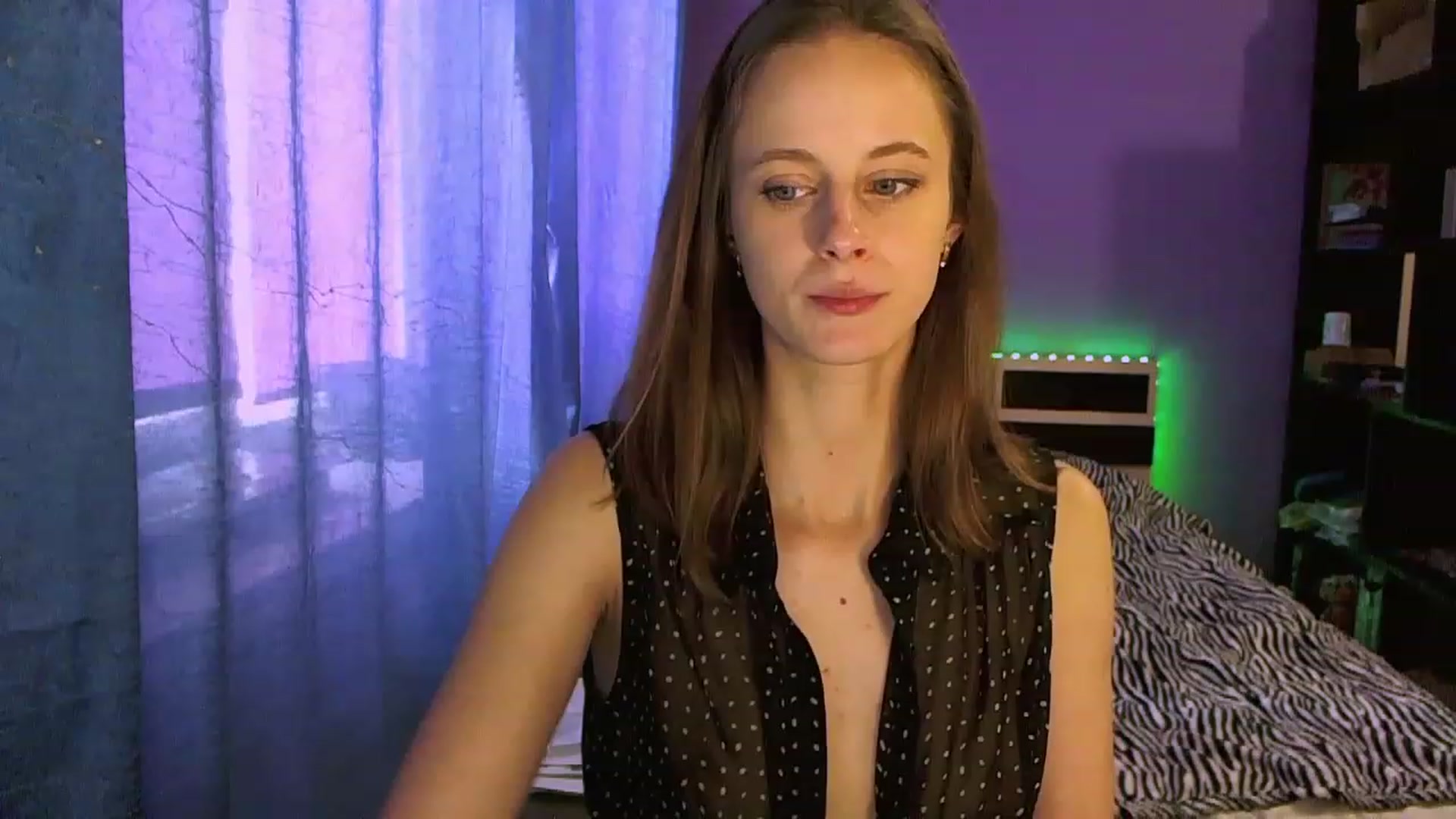 Gallery image thumbnail from mimiMILFal's myfreecams stream on, 05/15/2023, 10:30 image 16 of 20