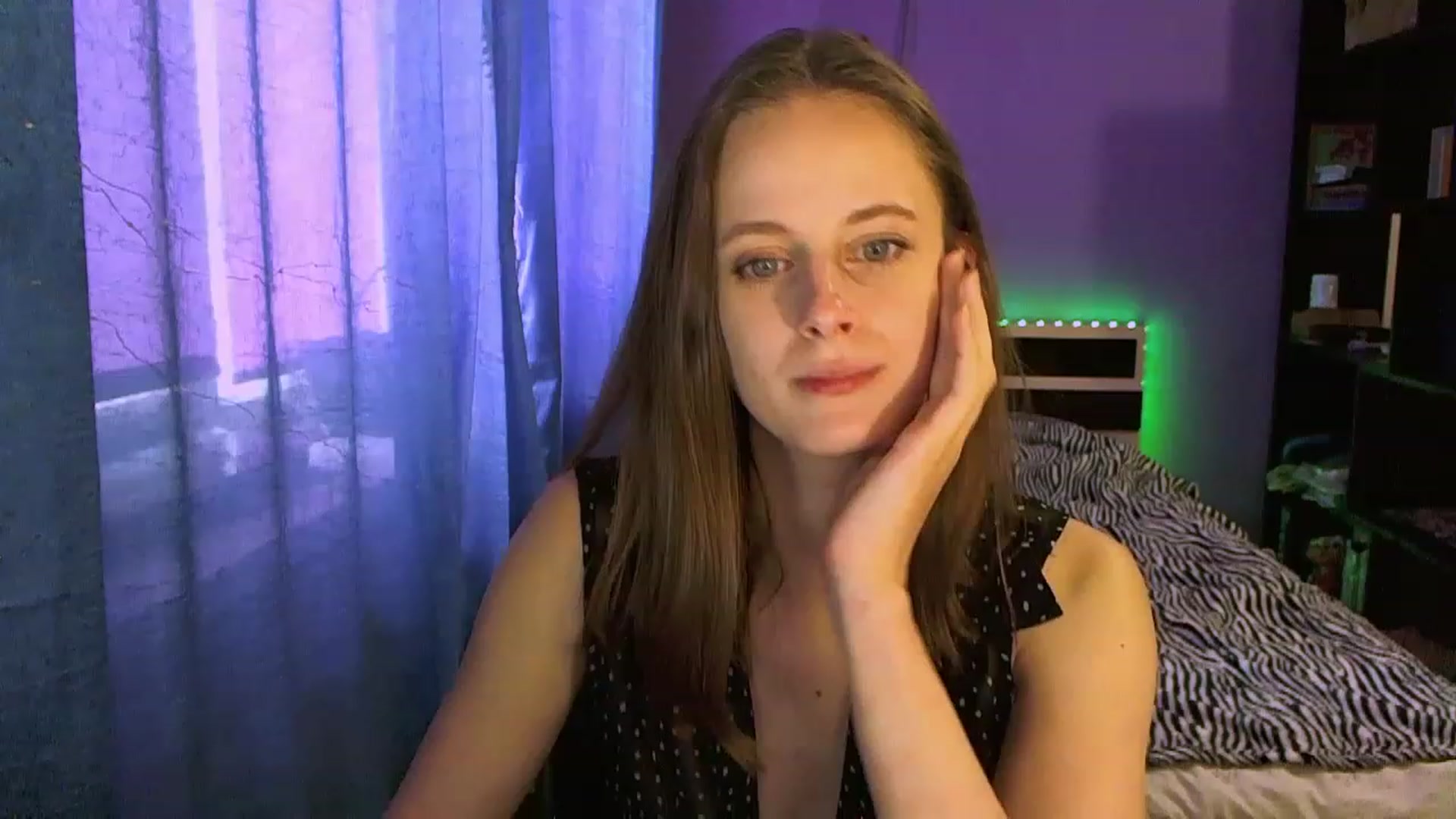 Gallery image thumbnail from mimiMILFal's myfreecams stream on, 05/15/2023, 12:41 image 4 of 20