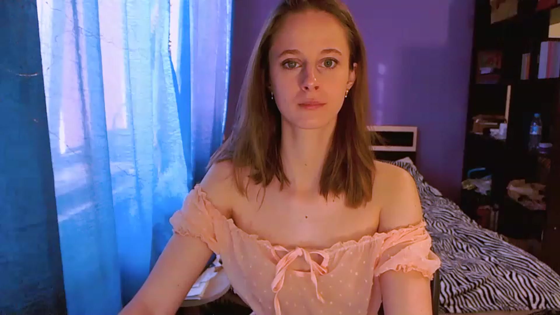 Gallery image thumbnail from mimiMILFal's myfreecams stream on, 05/22/2023, 14:25 image 9 of 20