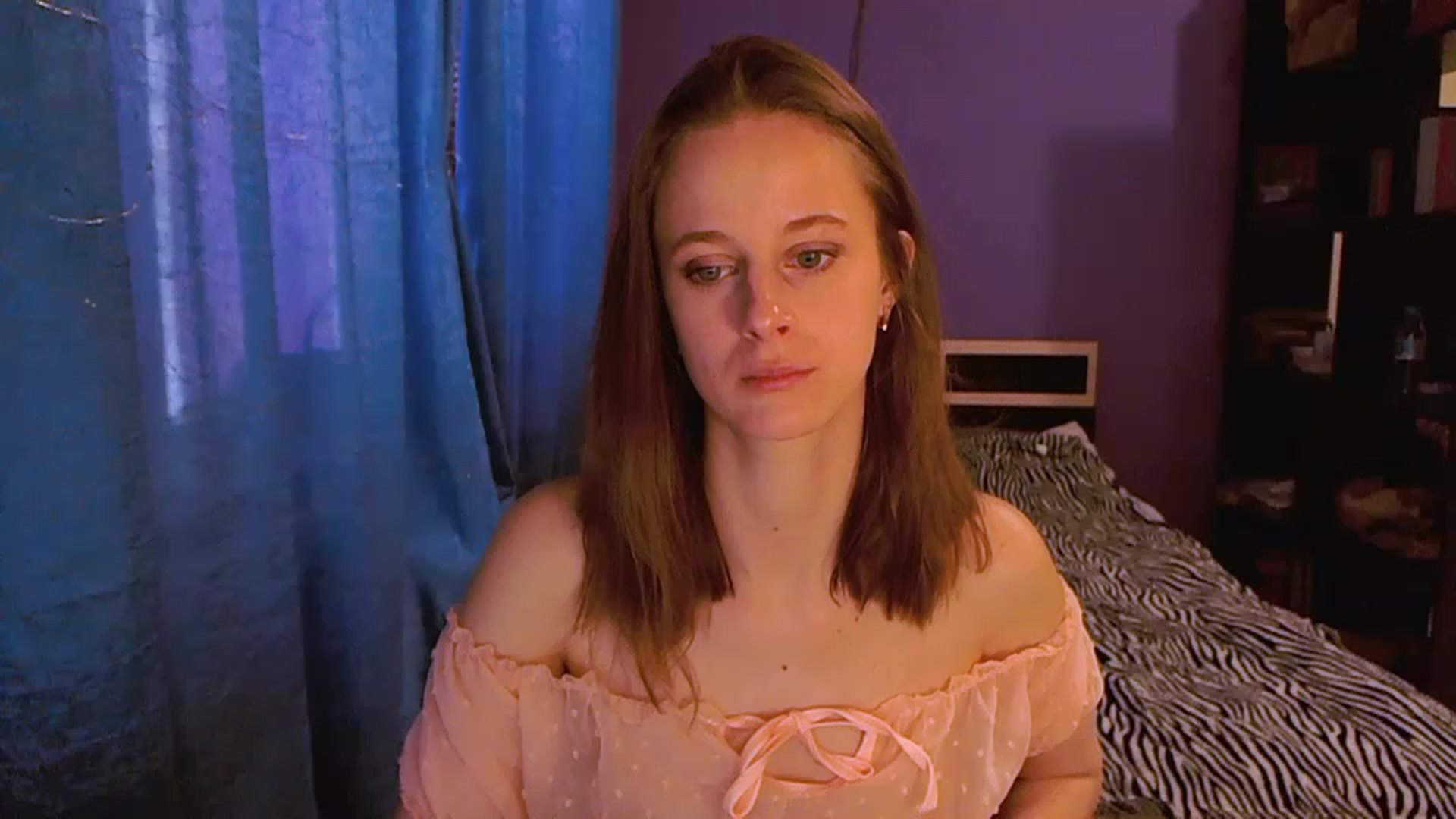 Gallery image thumbnail from mimiMILFal's myfreecams stream on, 05/22/2023, 15:16 image 10 of 20
