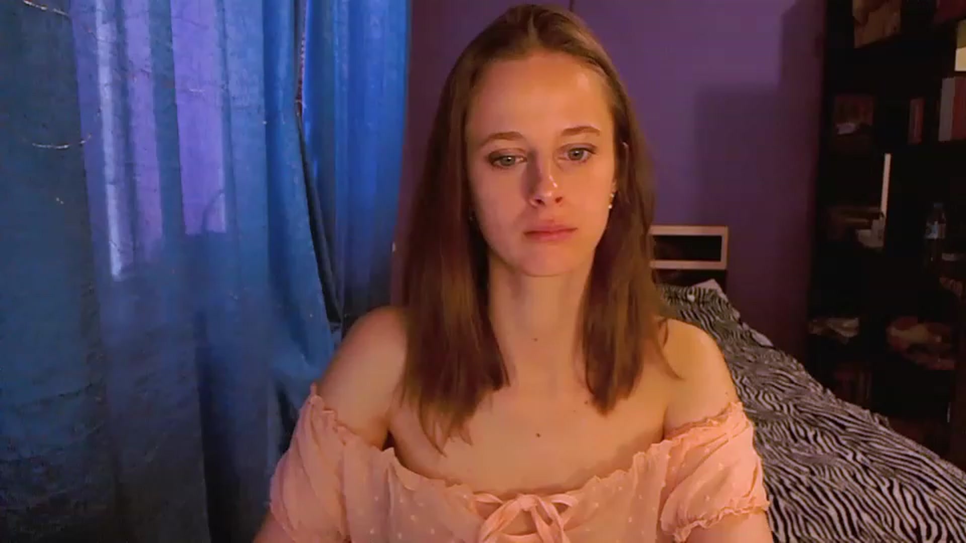 Gallery image thumbnail from mimiMILFal's myfreecams stream on, 05/22/2023, 15:16 image 8 of 20