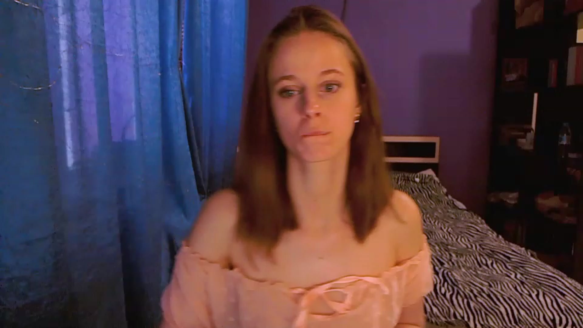 Gallery image thumbnail from mimiMILFal's myfreecams stream on, 05/22/2023, 15:16 image 9 of 20