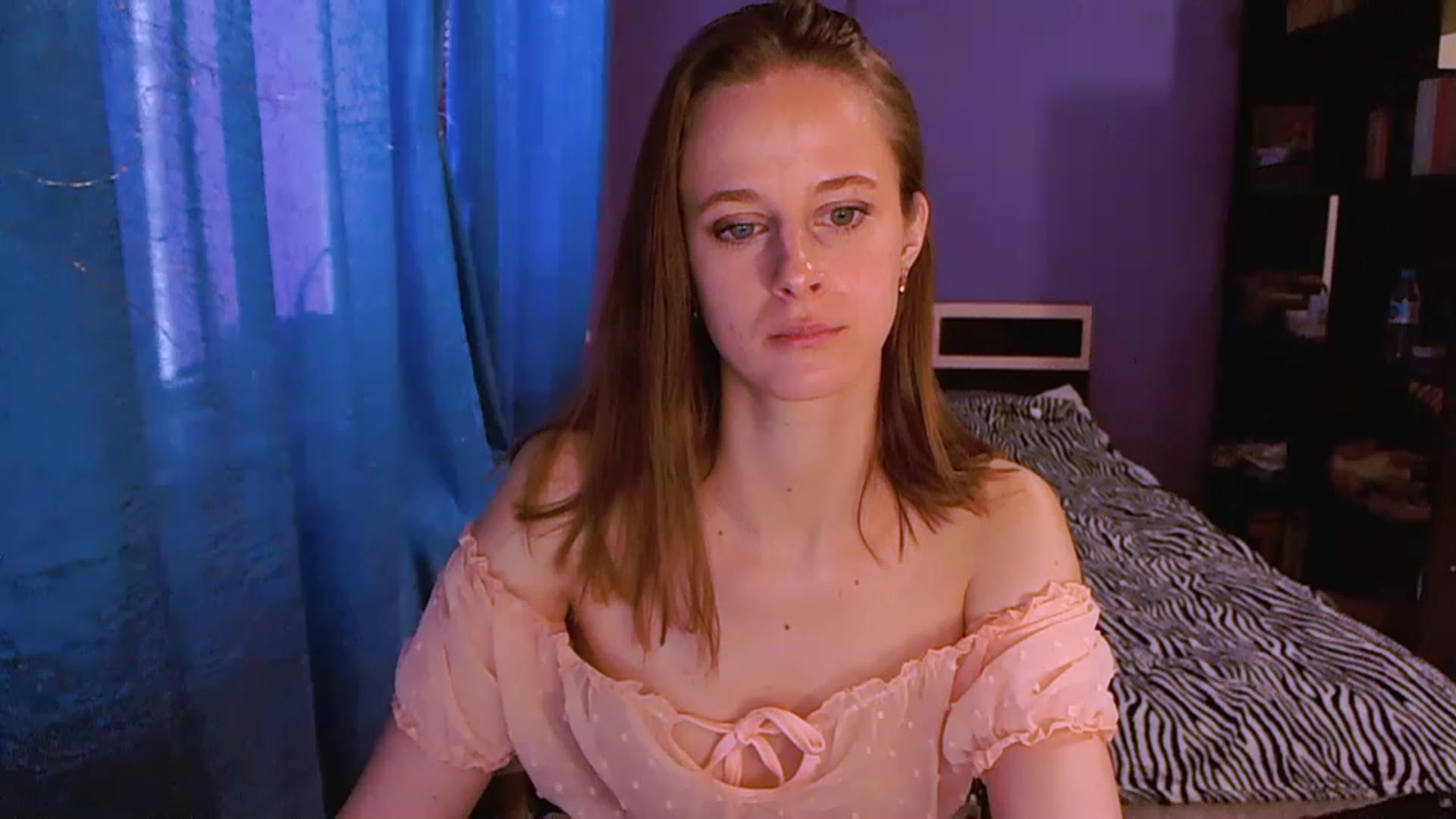 Gallery image thumbnail from mimiMILFal's myfreecams stream on, 05/22/2023, 16:15 image 5 of 20