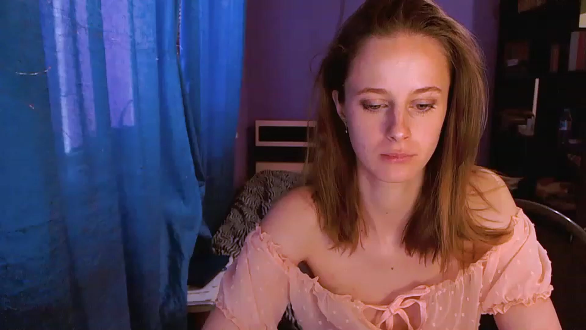 Gallery image thumbnail from mimiMILFal's myfreecams stream on, 05/22/2023, 16:15 image 18 of 20
