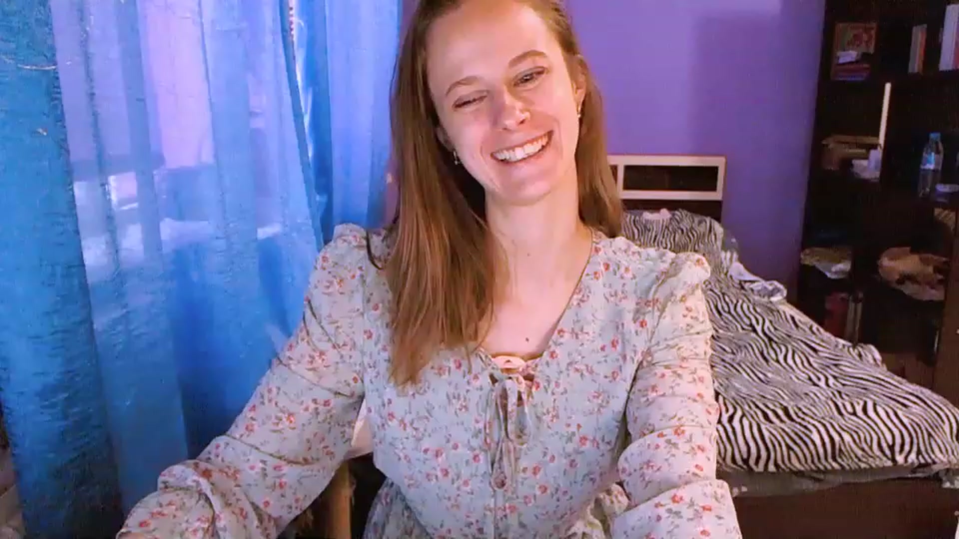 Gallery image thumbnail from mimiMILFal's myfreecams stream on, 05/23/2023, 15:00 image 10 of 20