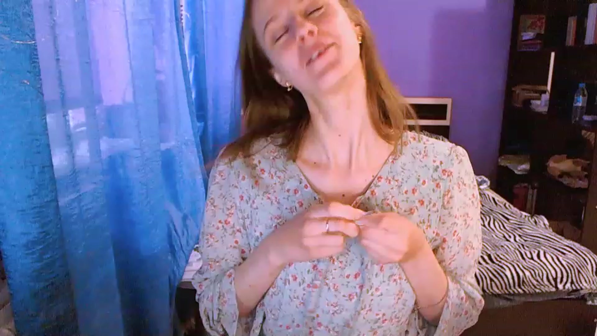 Gallery image thumbnail from mimiMILFal's myfreecams stream on, 05/23/2023, 15:00 image 13 of 20