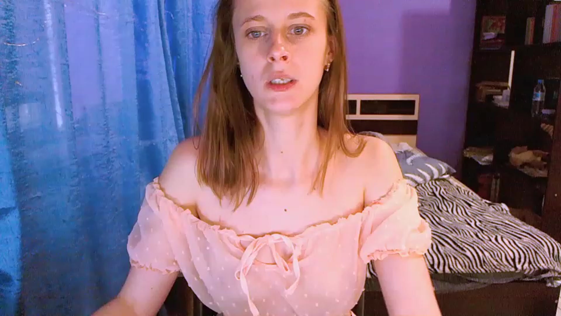 Gallery image thumbnail from mimiMILFal's myfreecams stream on, 05/23/2023, 15:45 image 10 of 20