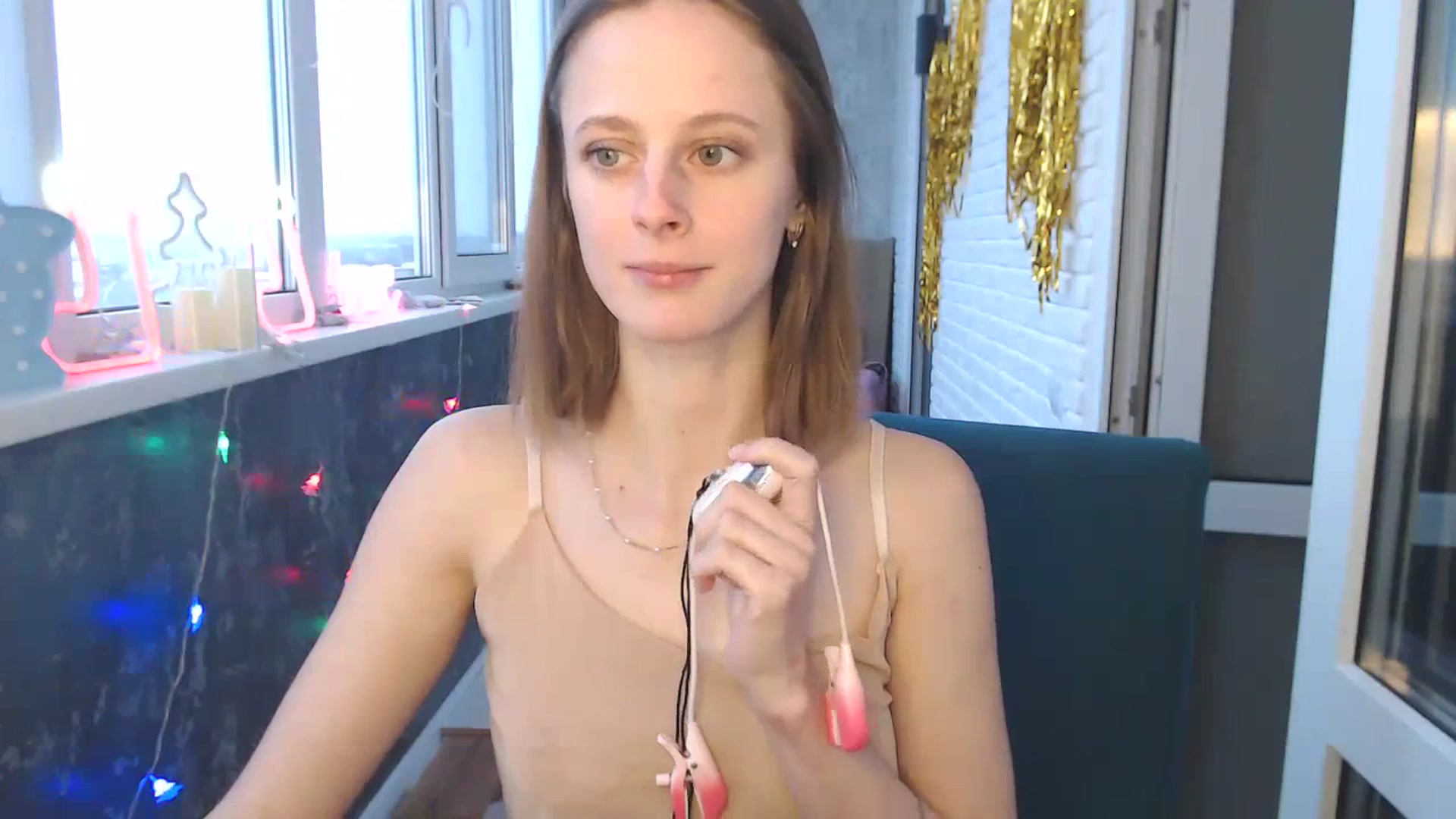 Gallery image thumbnail from mimiMILFal's myfreecams stream on, 12/07/2023, 13:18 image 6 of 20