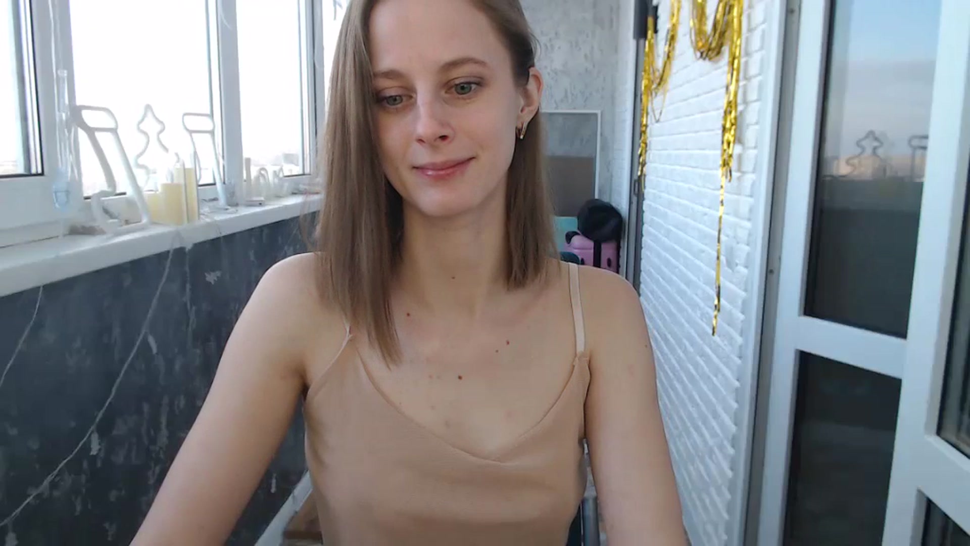 Gallery image thumbnail from mimiMILFal's myfreecams stream on, 01/04/2024, 12:27 image 14 of 20
