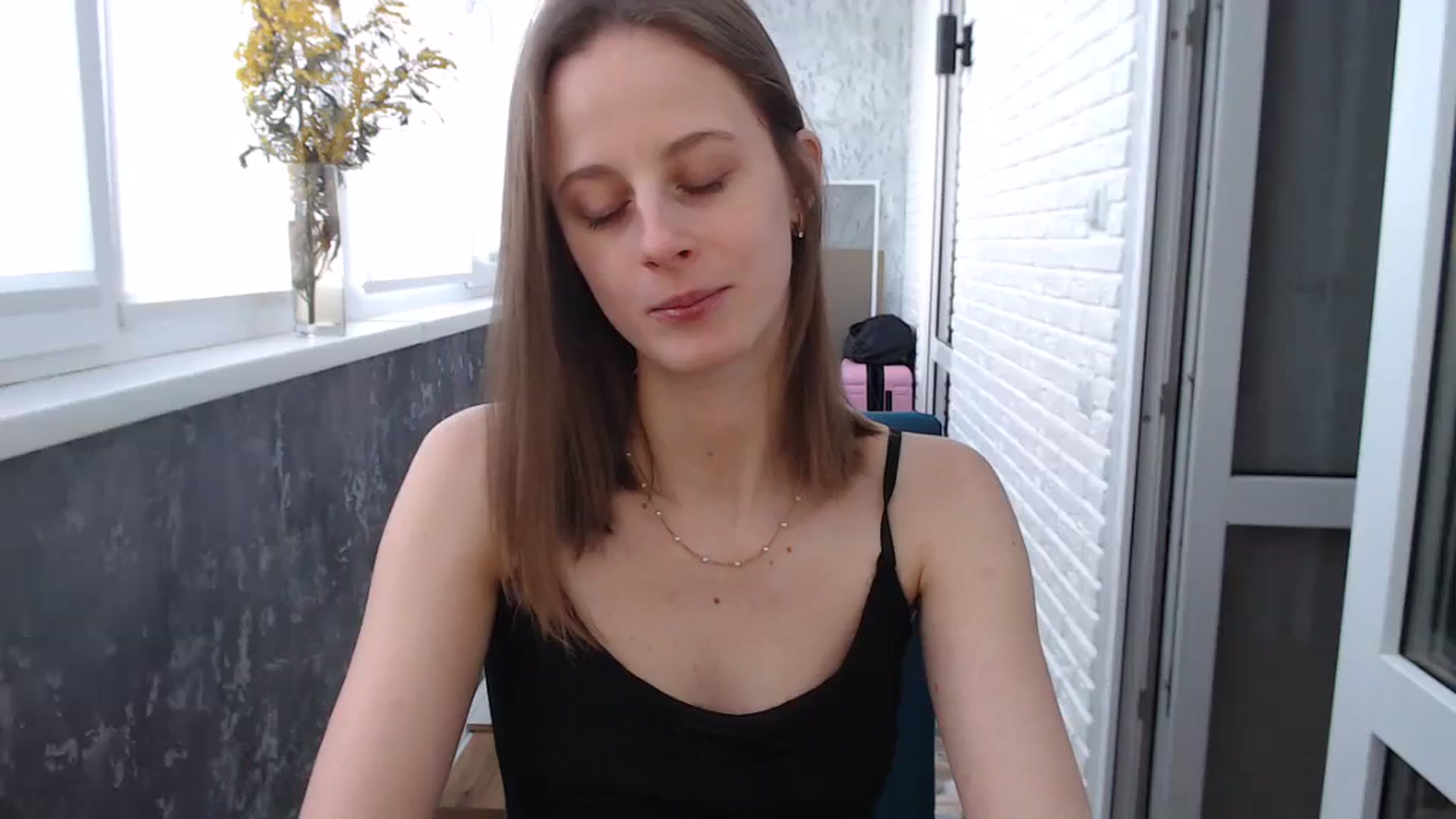 Gallery image thumbnail from mimiMILFal's myfreecams stream on, 03/12/2024, 12:43 image 1 of 20