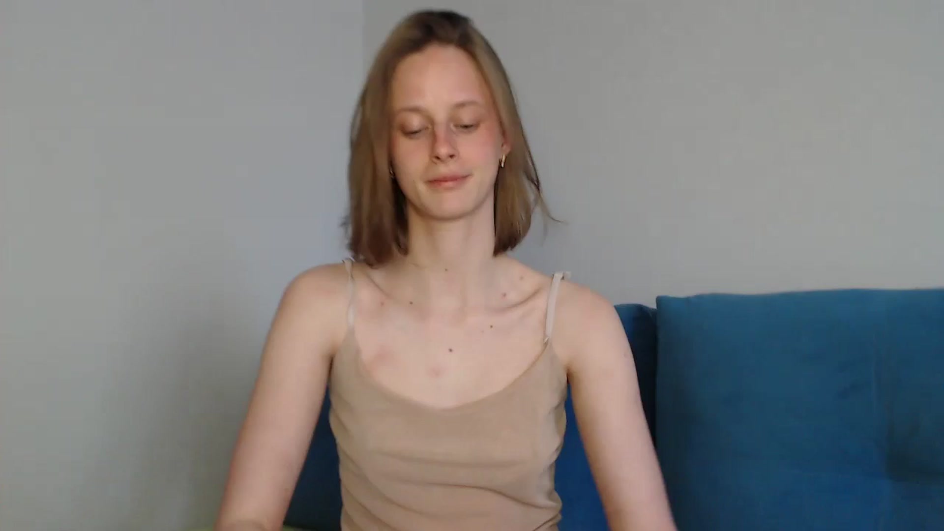 Gallery image thumbnail from mimiMILFal's myfreecams stream on, 04/28/2024, 13:05 image 4 of 20