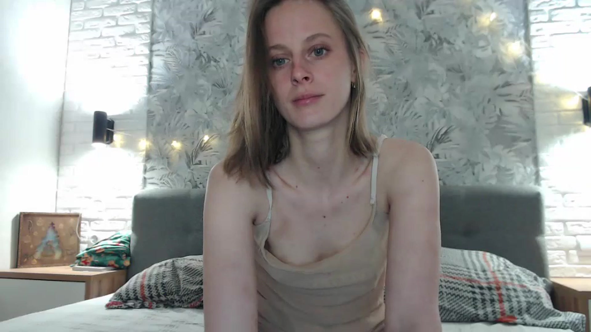 Gallery image thumbnail from mimiMILFal's myfreecams stream on, 05/14/2024, 15:32 image 9 of 20