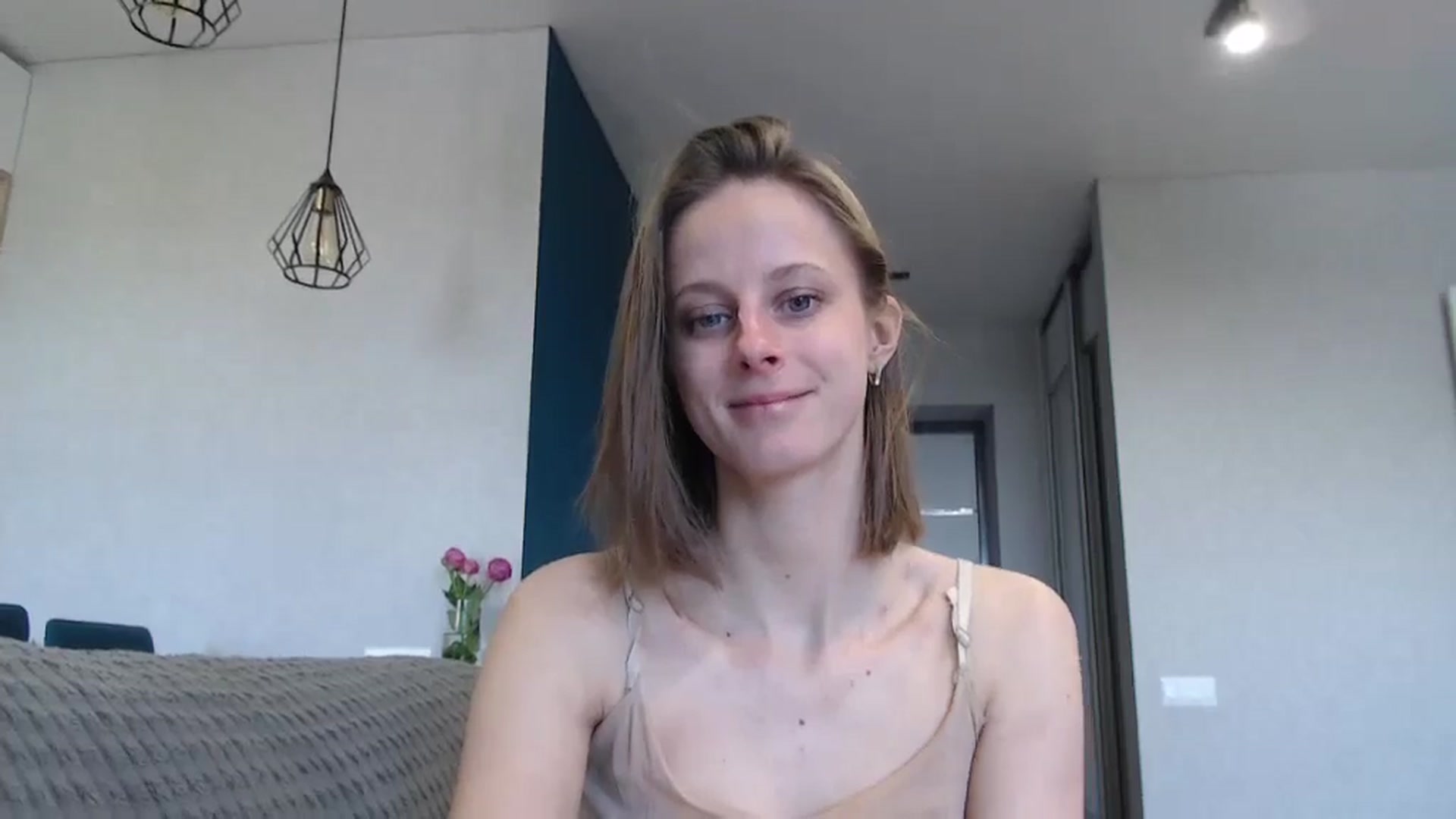 Gallery image thumbnail from mimiMILFal's myfreecams stream on, 05/17/2024, 12:56 image 11 of 20
